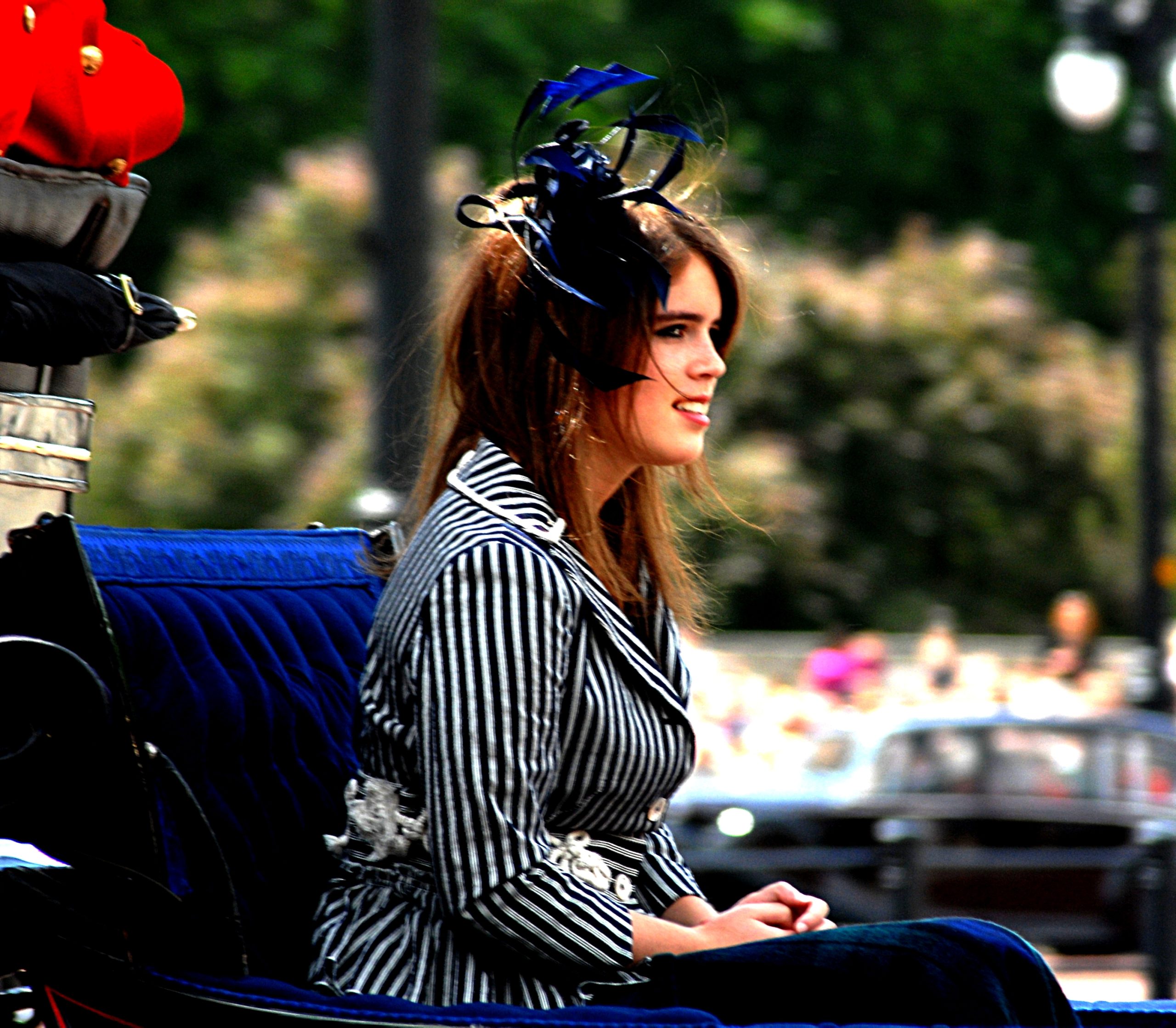 ユージニー王女は、億万長者の申し出の後、ポルトガルに移動します