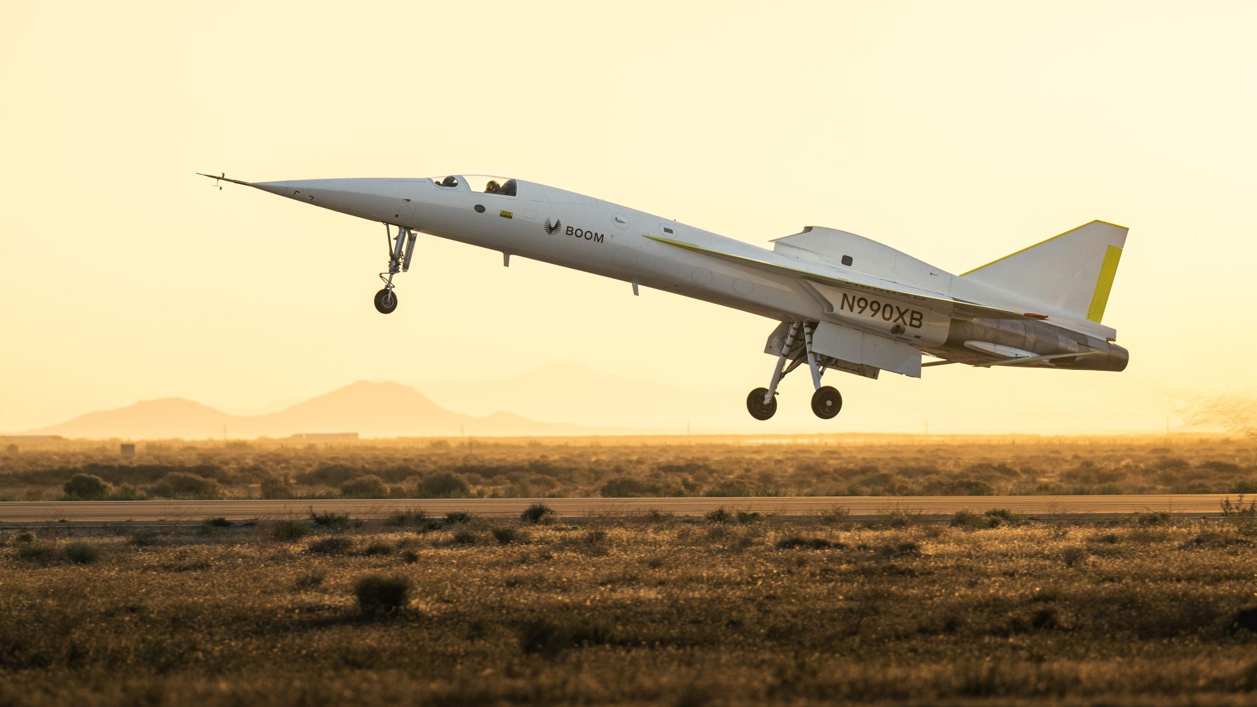 ブームスーパーソニックXB-1は、8回目のテストフライトで最高速度と高度を記録します