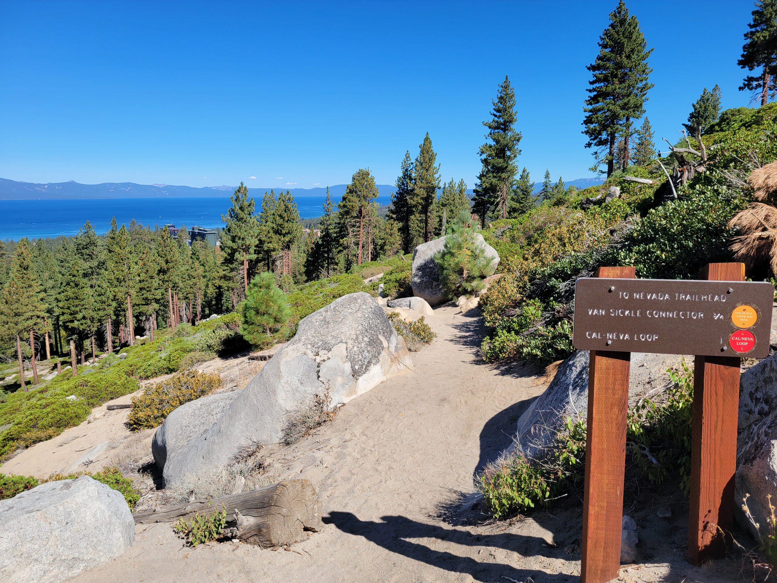 秋の週末旅行のためのシエラネバダの7つの最高の町