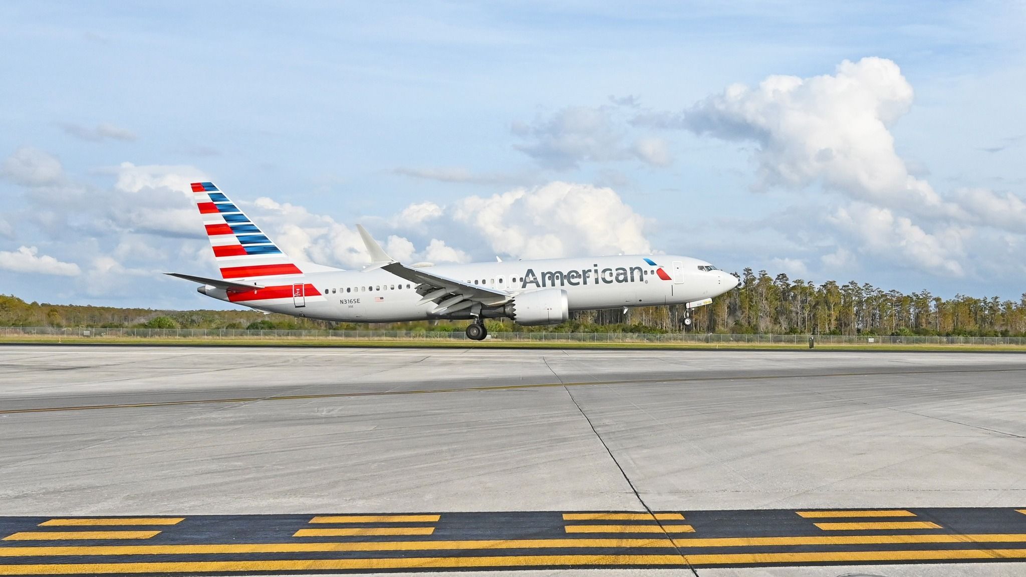 航空会社はスーパーボウルLVIIIに先立ってラスベガスへのフライトを増やします