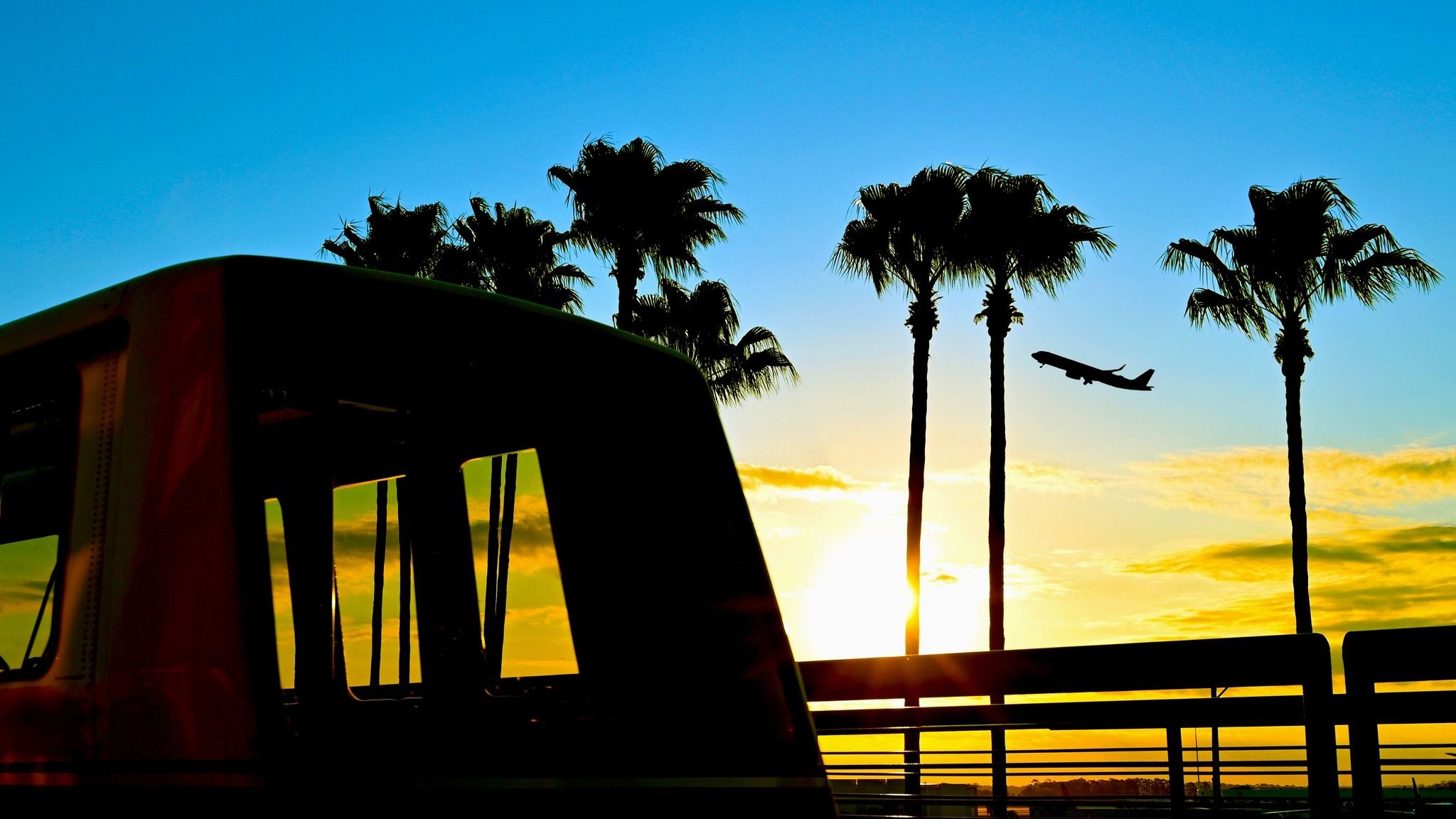 オーランド国際空港は、忙しい春休みの準備をしています