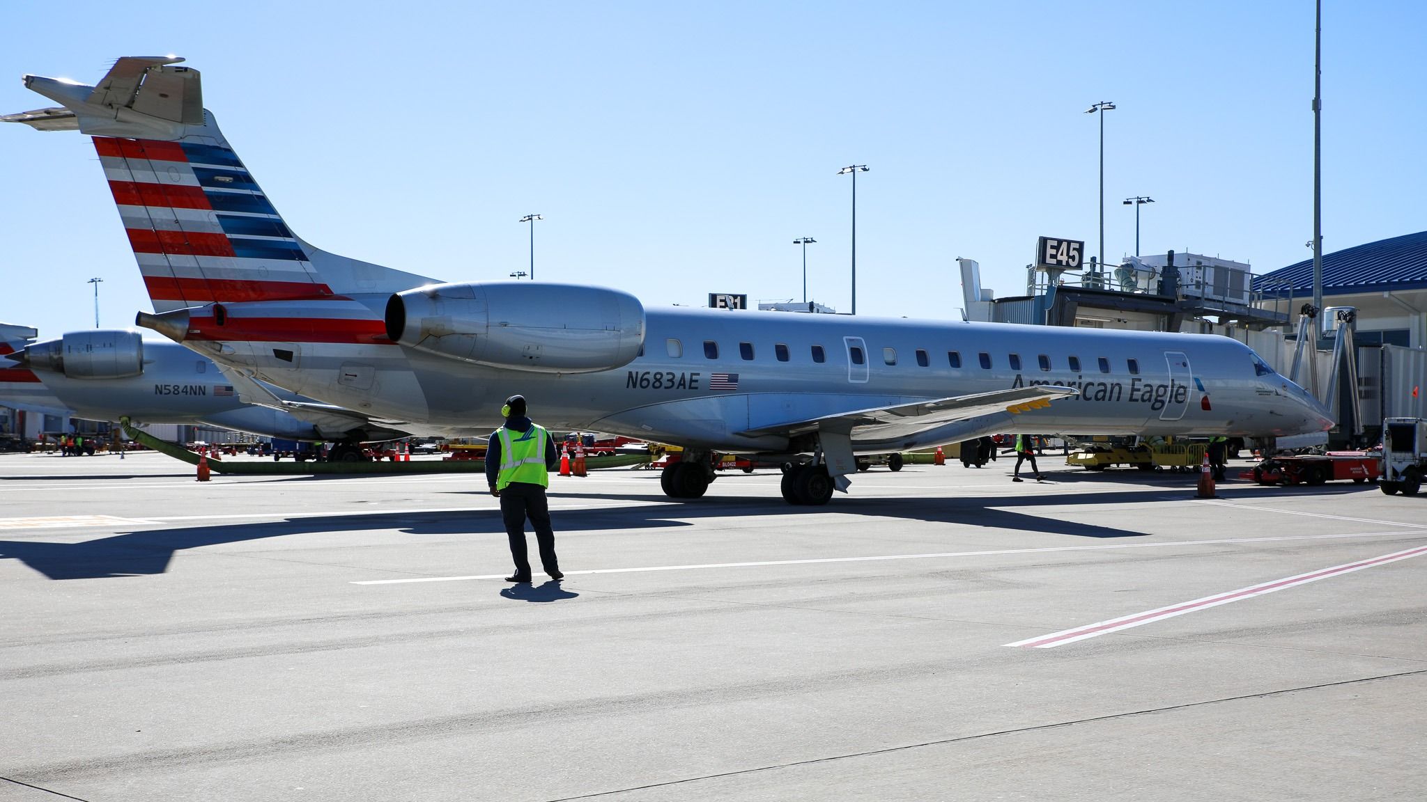Piedmont Airlinesは、12の退職したEmbraer ERJ-145を艦隊に返すことを期待しています
