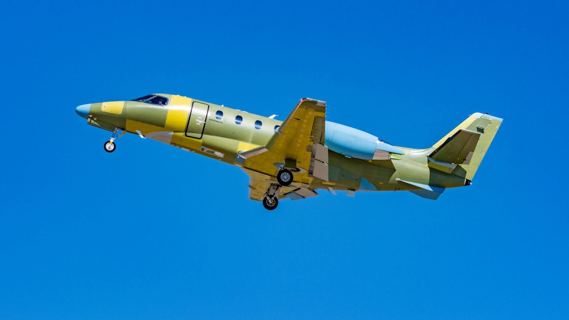 2番目のセスナの引用ascendテスト記事は初めて飛びます