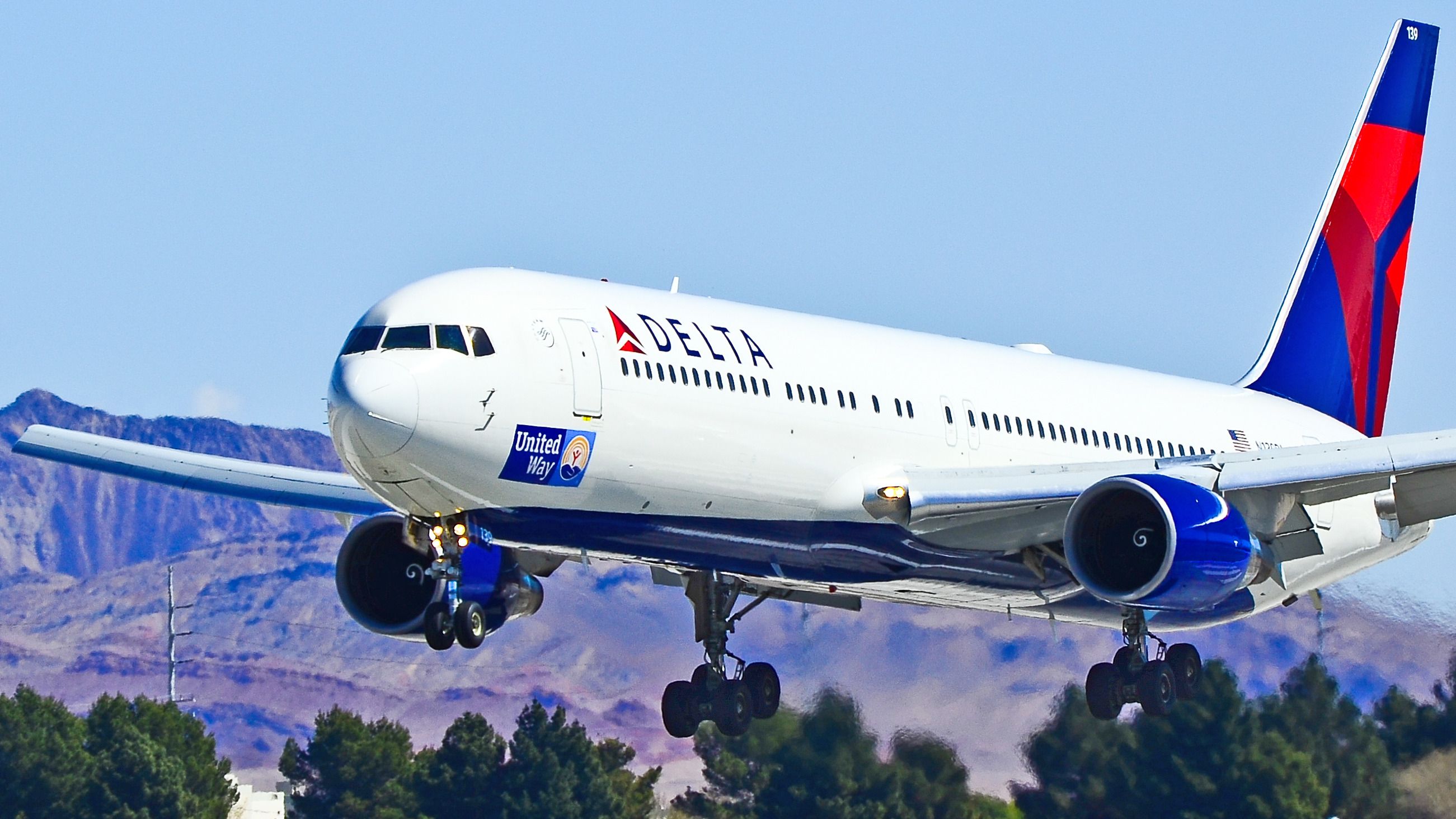 デルタエアラインは、ユナイテッドウェイに寄付するメンバーに5,000のスカイマイルを提供しています