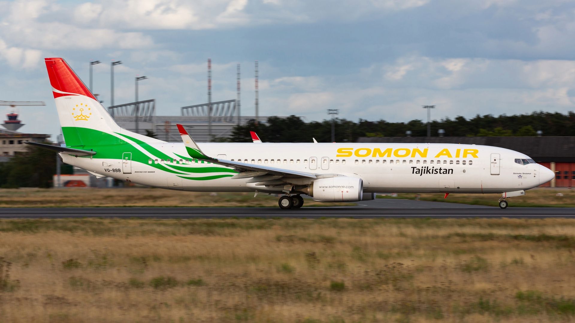 タジキスタンのソモンエアは2ボーイング737マックス8S＆マルズ直接ロンドンフライトを購入します