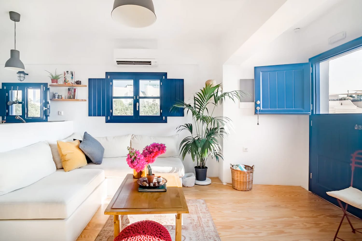 ギリシャのサントリーニで15の最高のAirbnbs