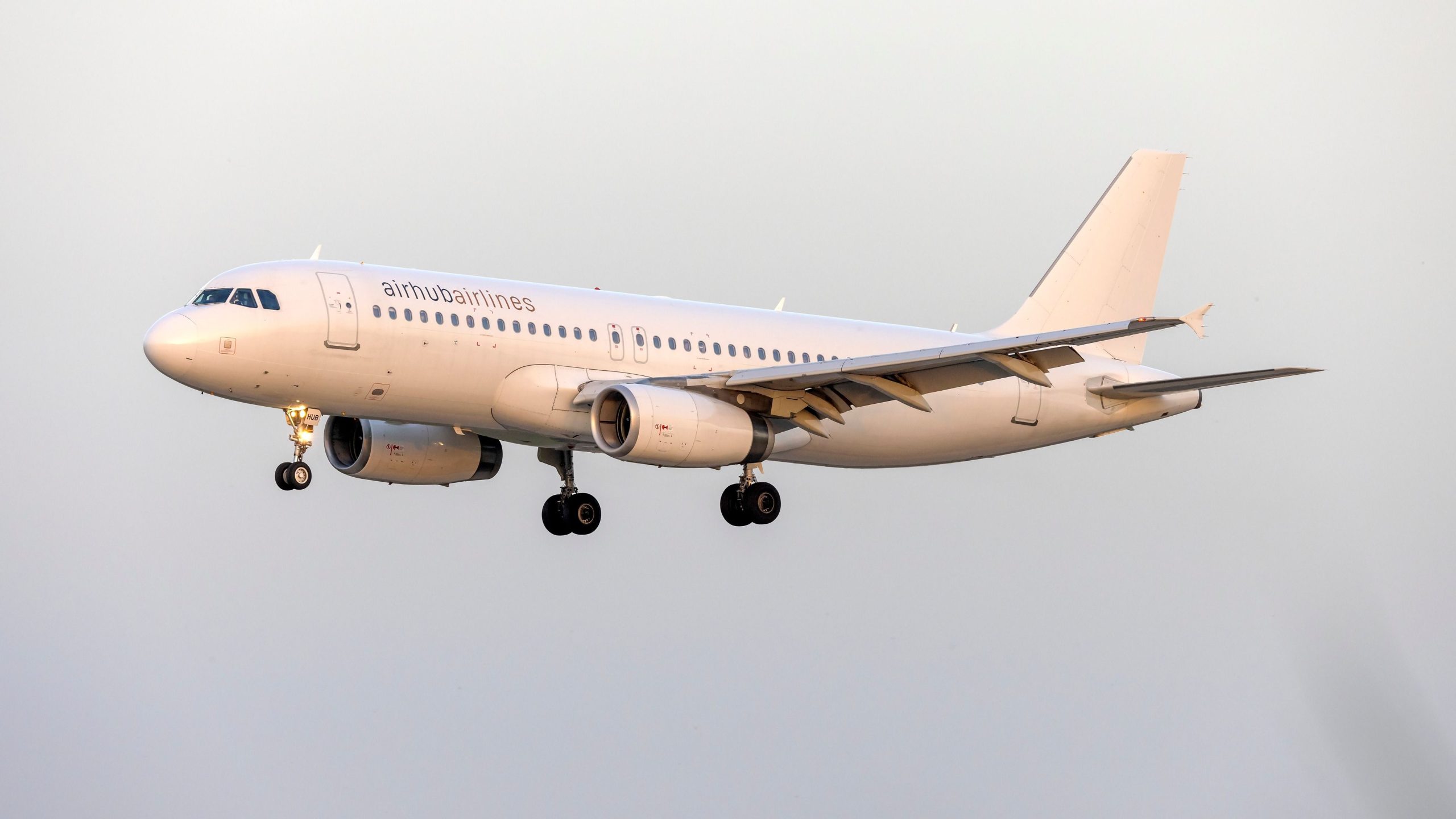 エアバスA320：フランスの調査員は、隠れた地形衝突の脆弱性を強調しています