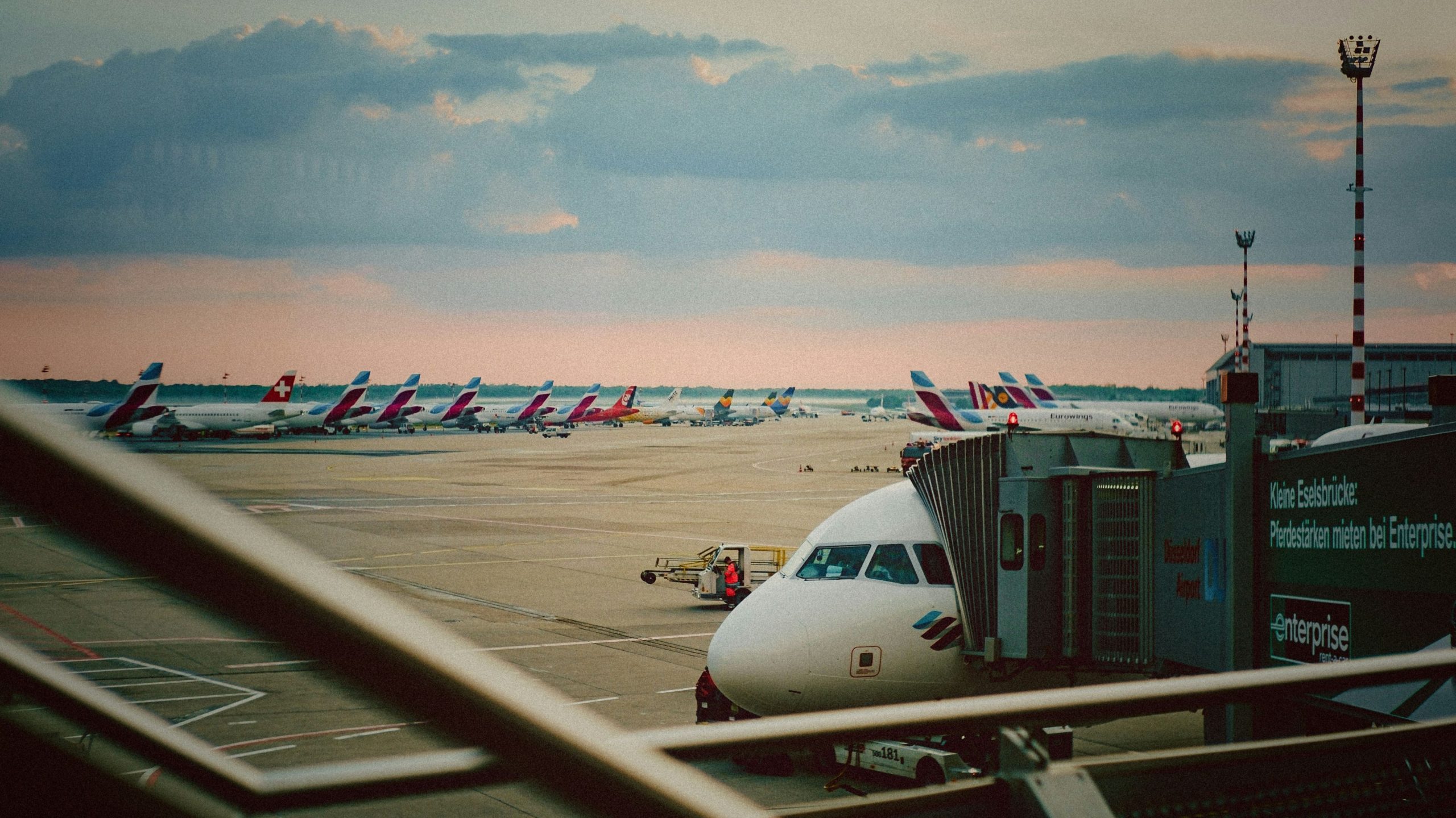 飛び去ってください：空港が最も多い10か国