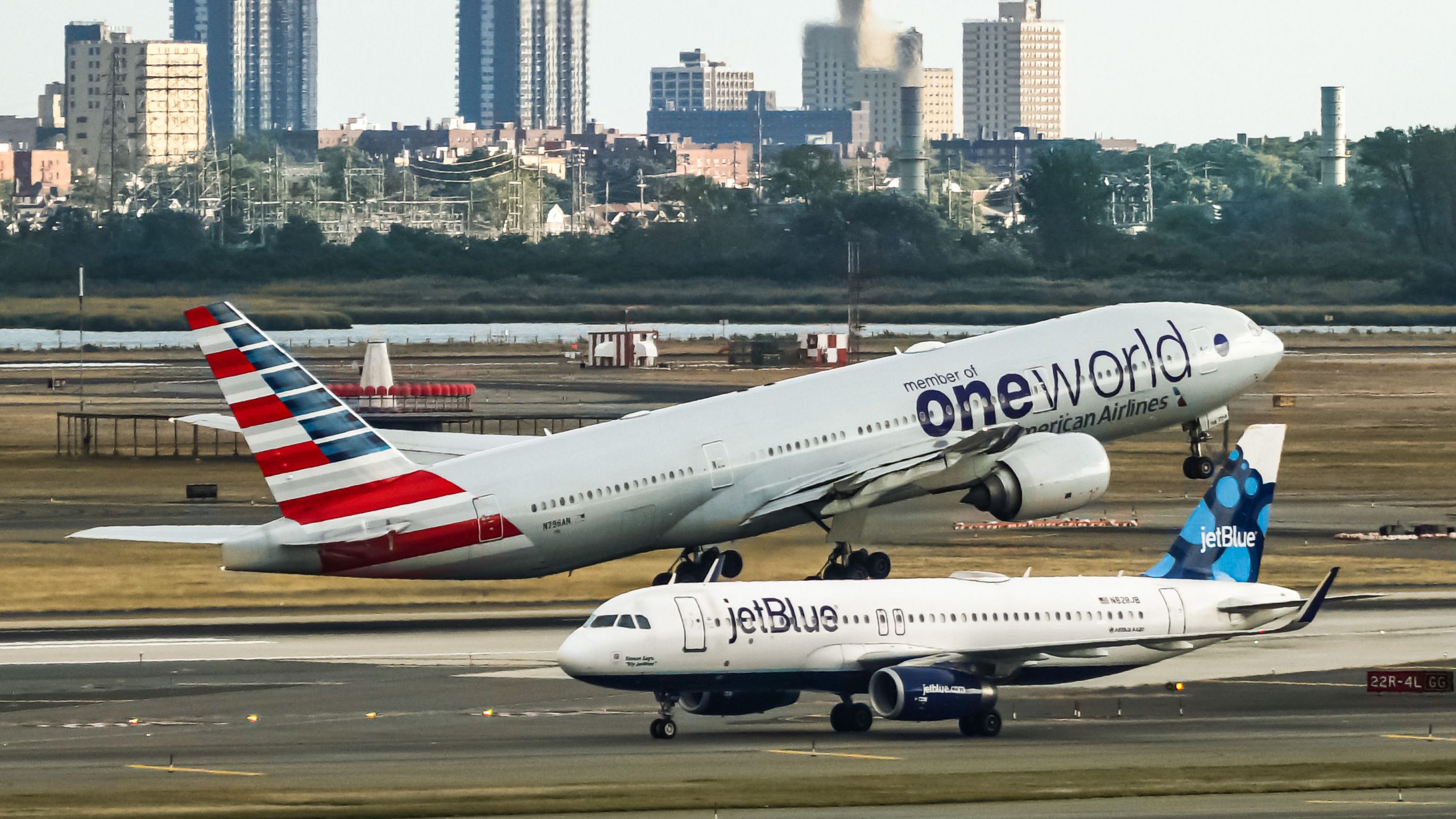 ニューヨーク市の空港は2025年に記録的な1億5,000万人の乗客の準備をしています