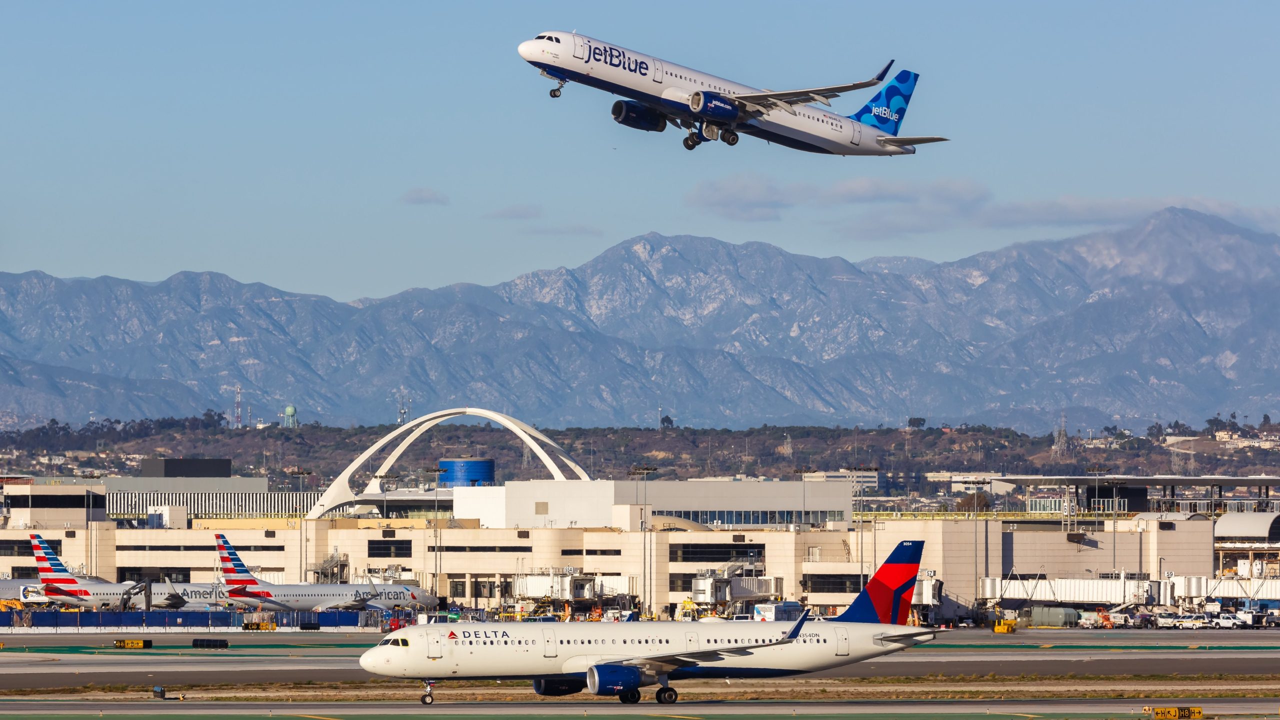 新しいUSDOTの「ジャンク料金」ルールで航空会社と控訴する