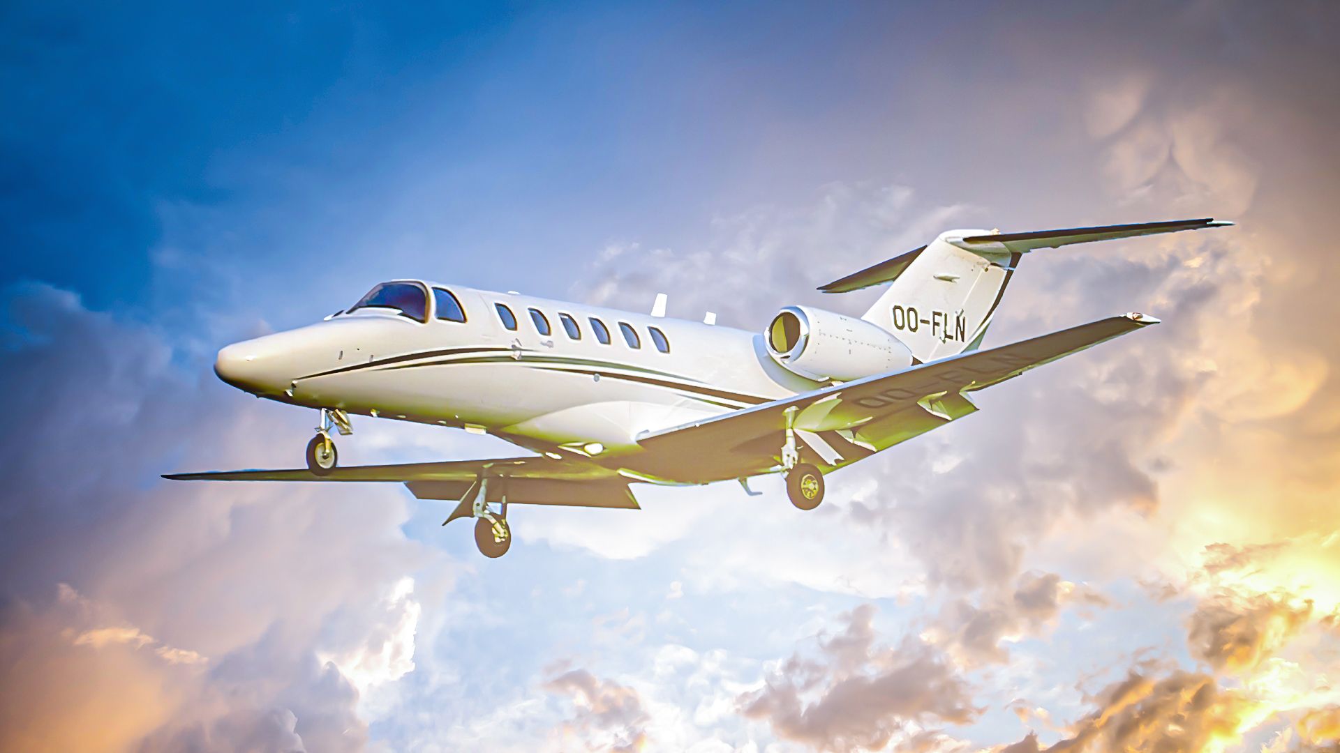オリジナルCitationJet：Cessna CitationJetはどれくらい速く飛ぶことができますか？
