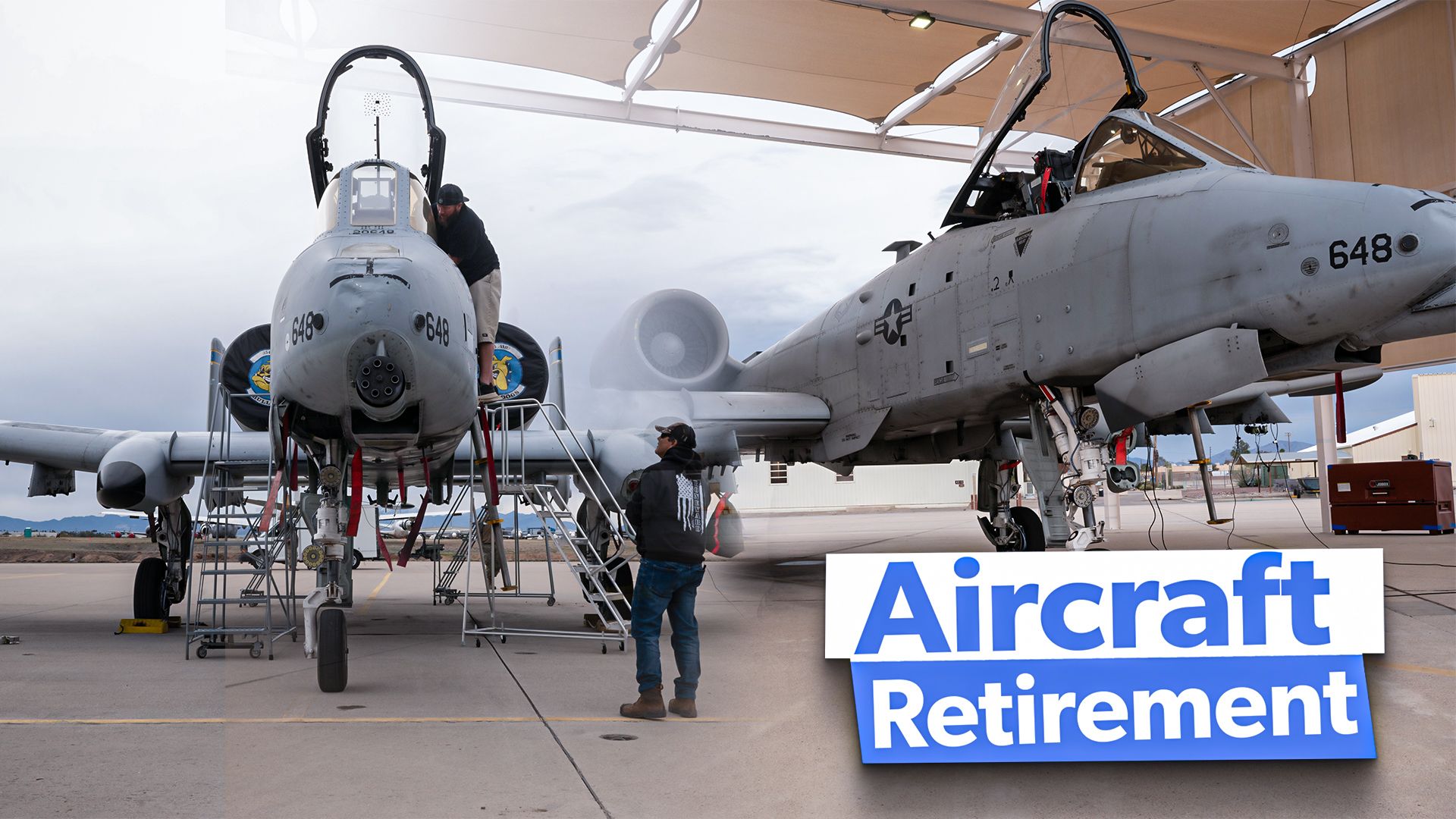 ジェリー・ジョーンズはどのタイプの航空機を飛ばしますか？