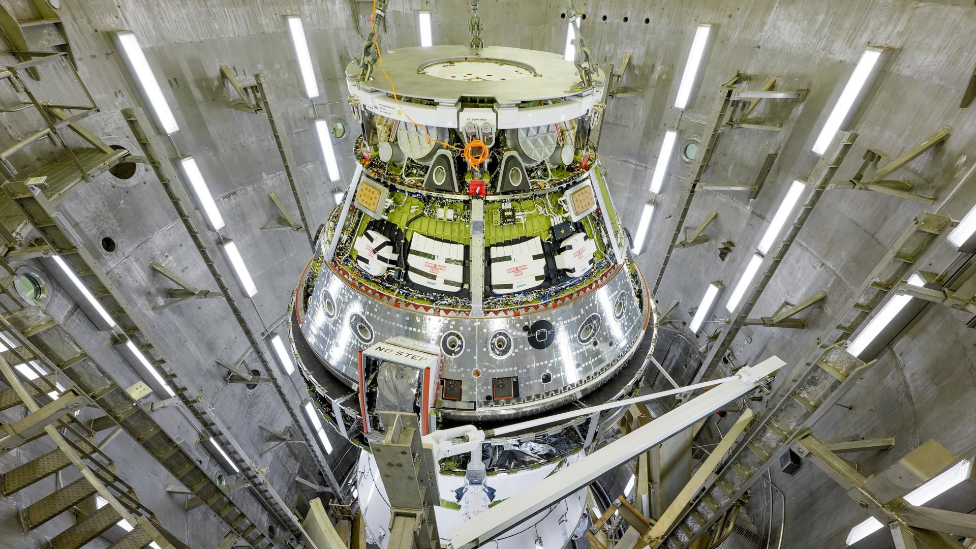 NASAはArtemis II＆Artemis IIIの月のミッションを2026年と2027年に熱シールドの安全性の懸念に戻します