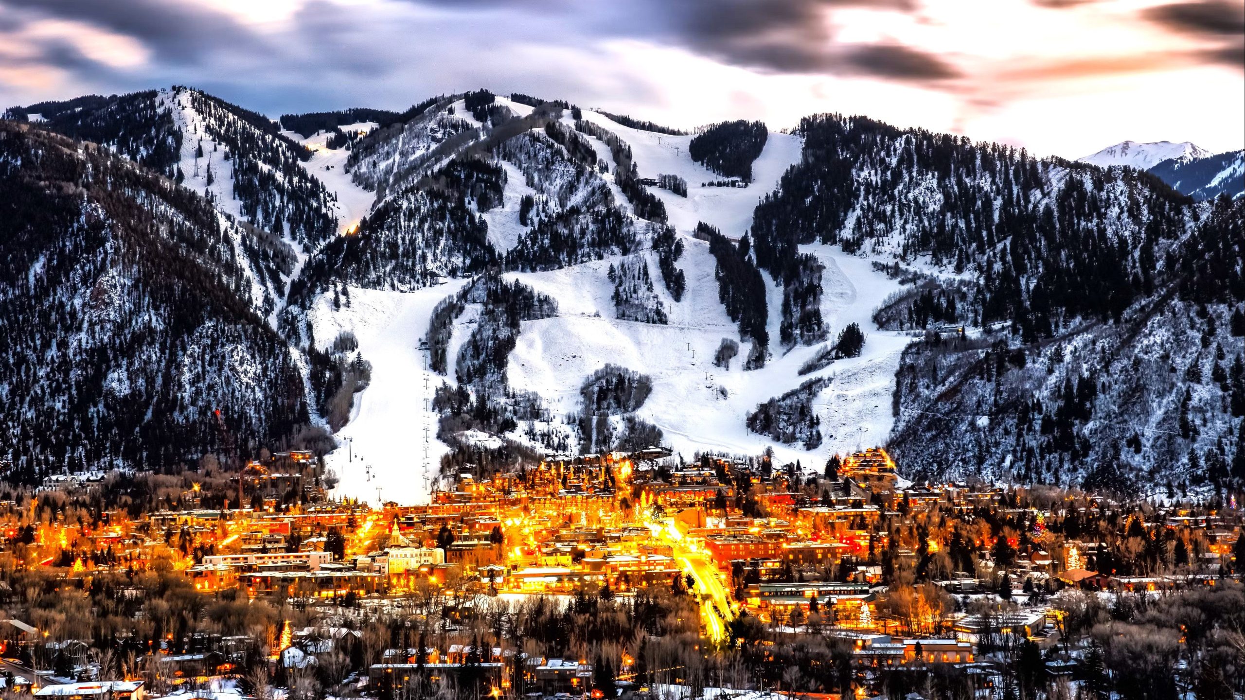 コロラド州のクリスマスに最適な8つの小さな町