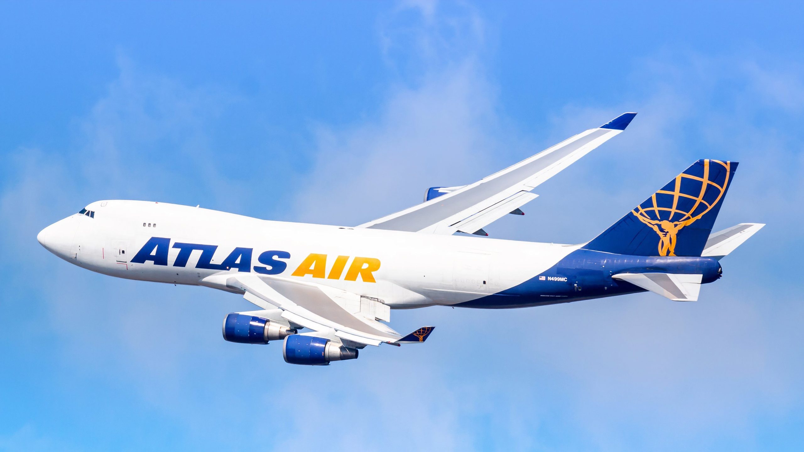 Atlas Air Boeing 747は、油圧障害とタイヤの損傷の中でソウルに戻ります