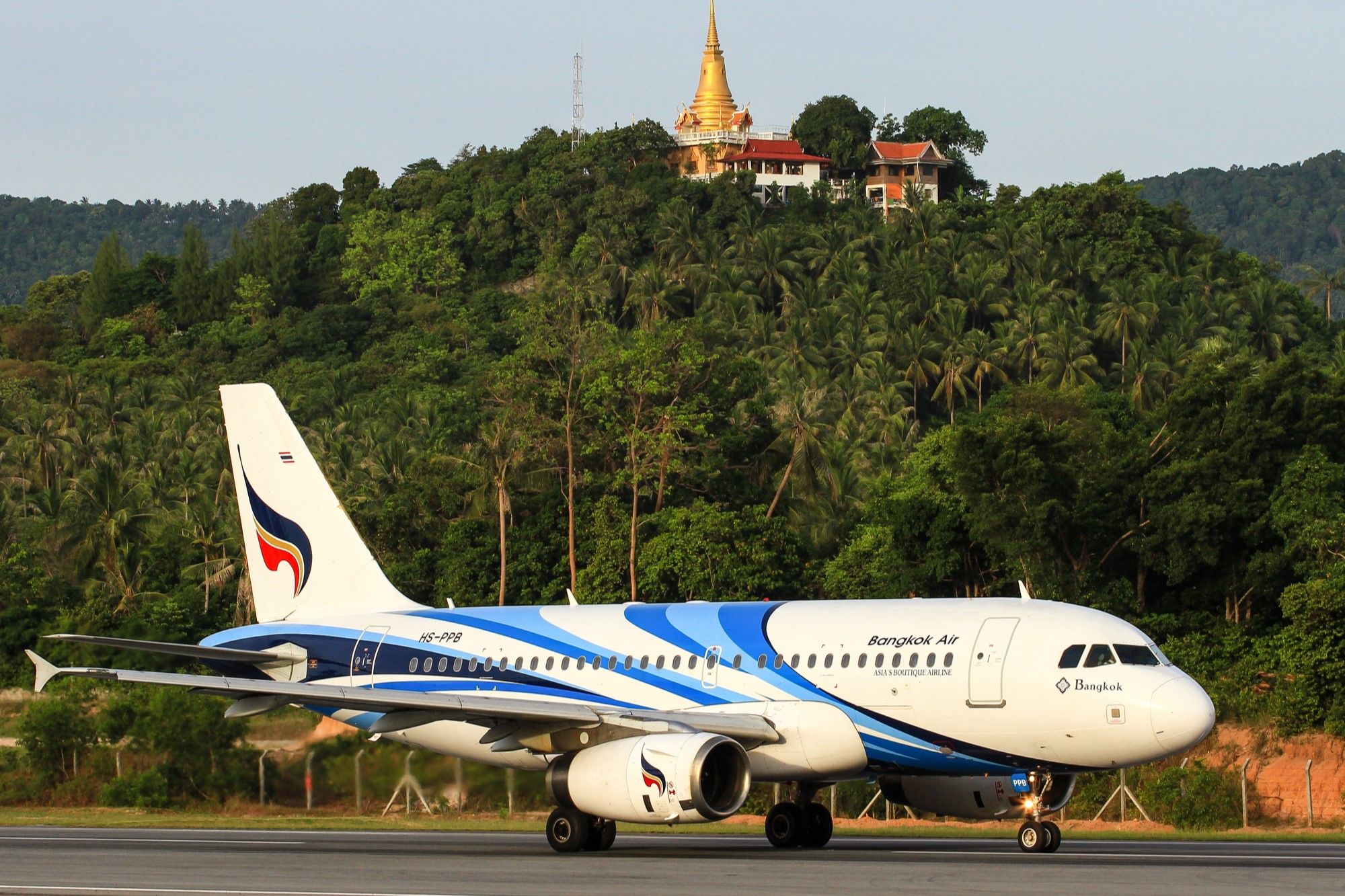 ホワイトロータス観光サージ：バンコク航空の目は最大30の新しい飛行機