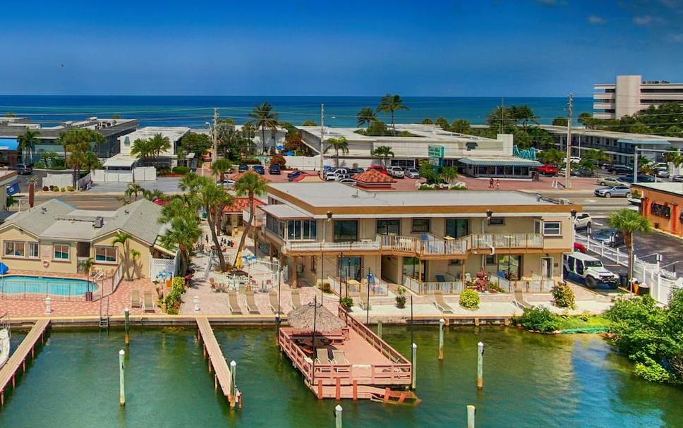 8つの最高のセントピートビーチホテル