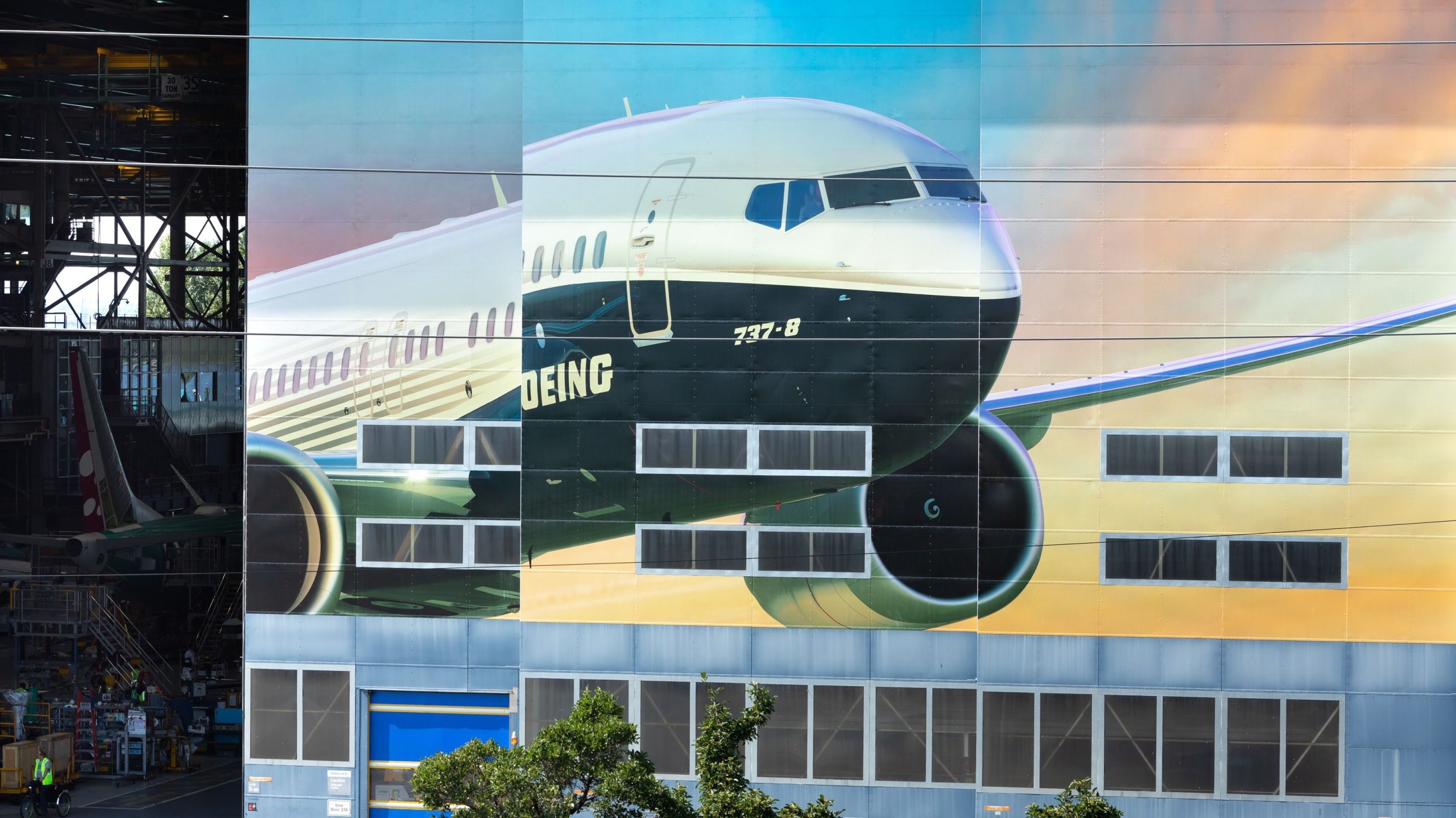 ボーイングと労働者は、米国の労働秘書を行うことにより、公正な契約に達することを奨励しました