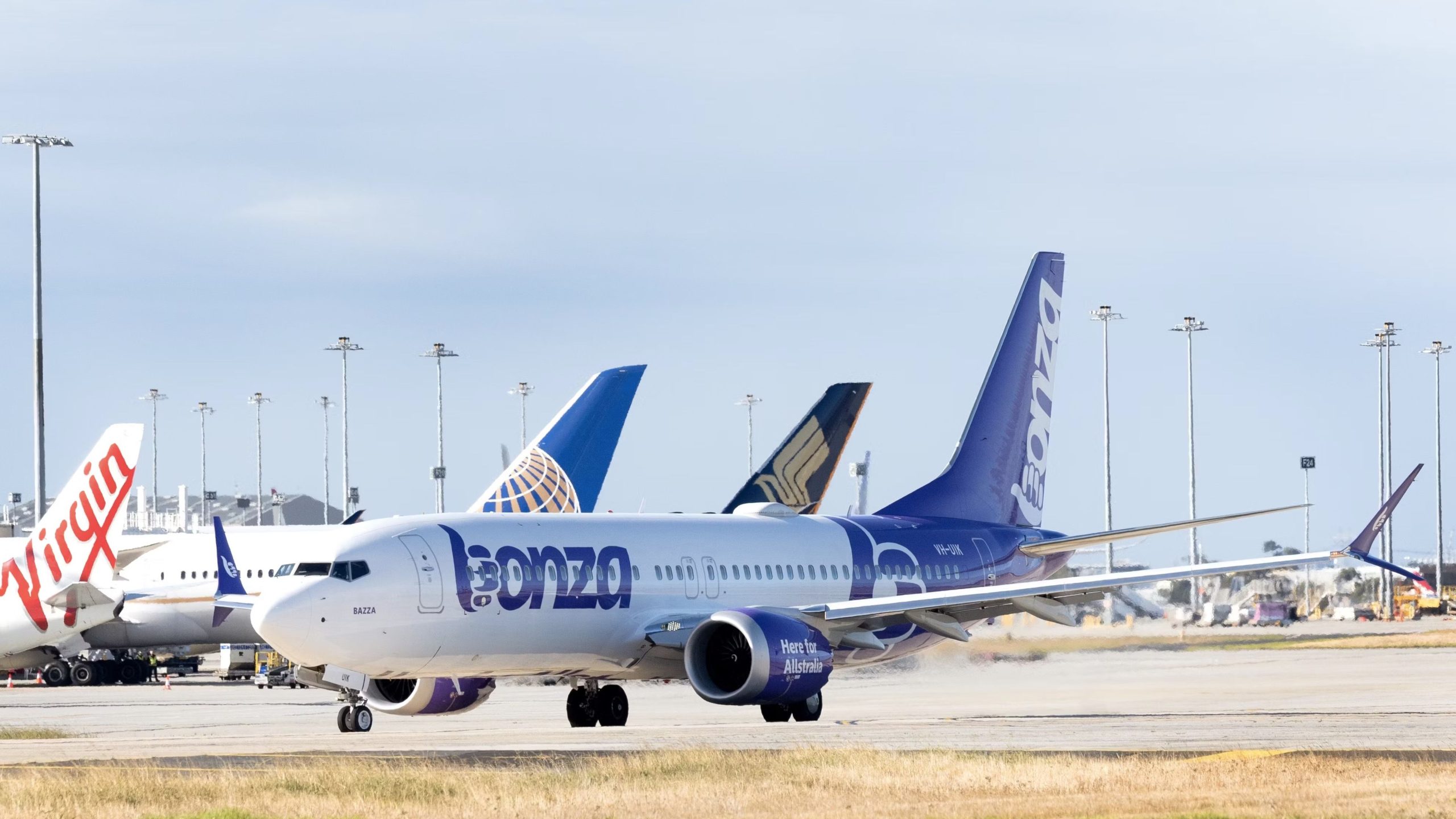 テイラー・スウィフトは2月にメルボルン空港に記録的な群衆をもたらします