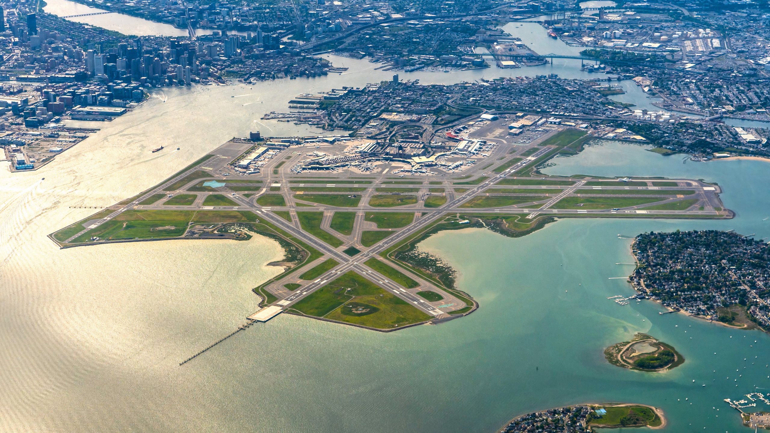 ボストンローガン空港が安全を確保するために取っている対策