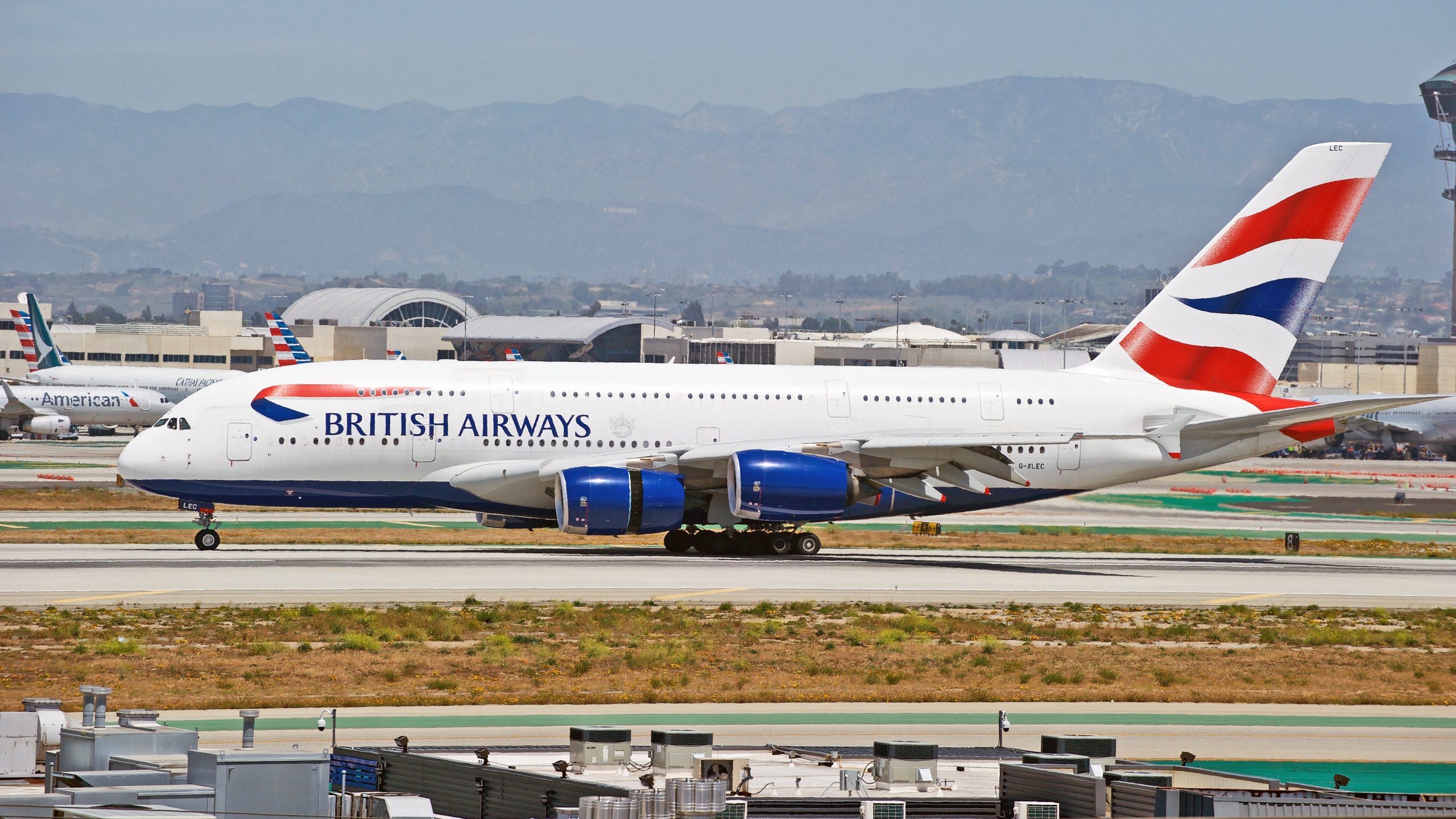 ブリティッシュエアウェイズエアバスA380は、間違った誘導路に曲がる1時間遅れてボストンゲートに到着します