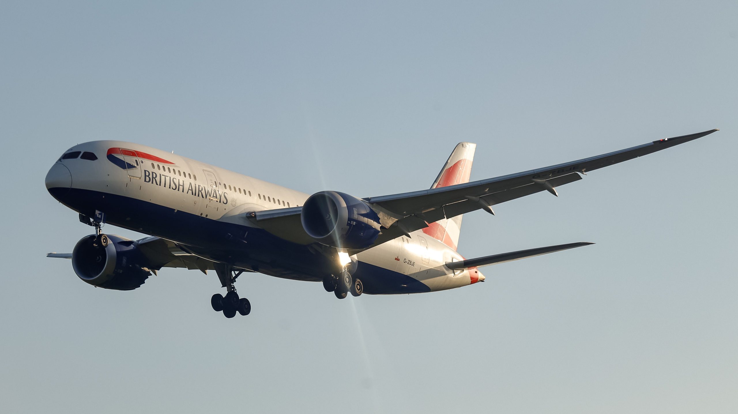 British Airwaysは、Rolls-Royceエンジンの問題をナビゲートする際にバーレーンサービスをキャンセルする決定を覆します