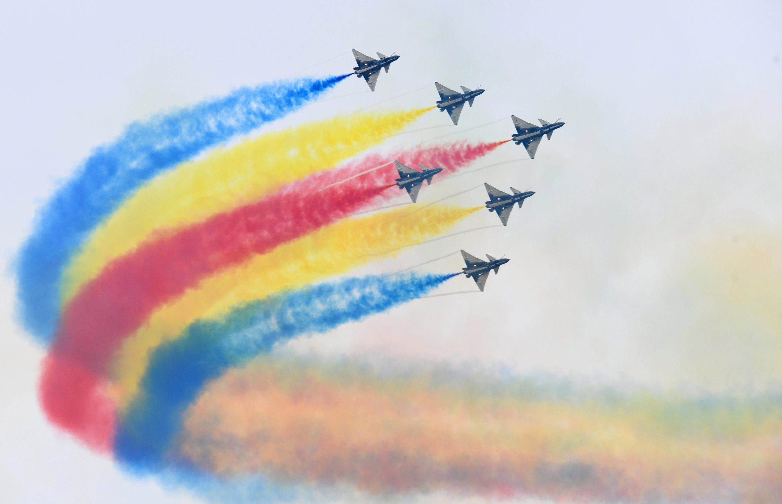 航空中国は、Zhuhaiの15th China Airshowで発表されたComac C929 Widebody Launch Customer＆New Military Aircraftが発表したと発表しました