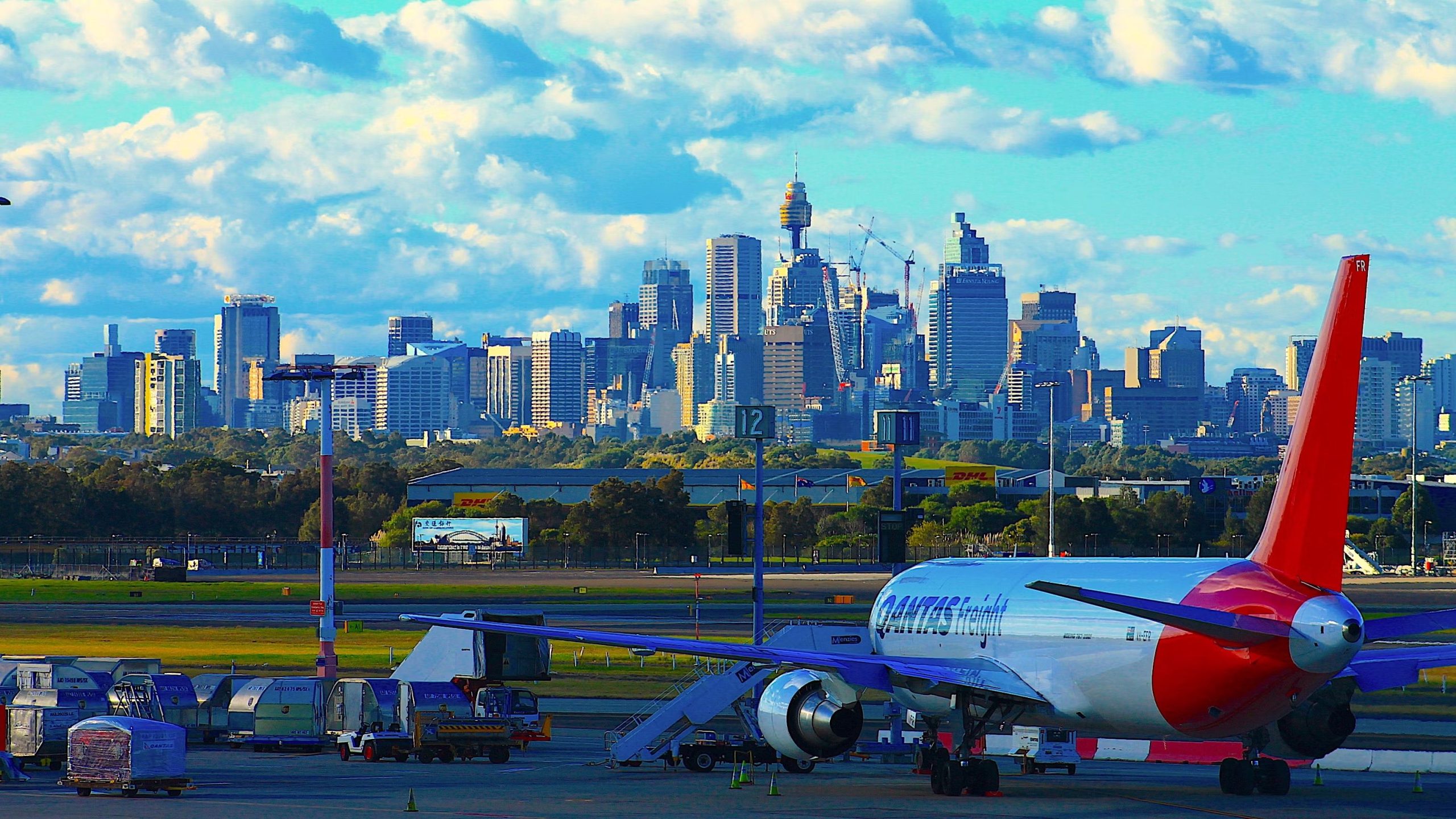 トップ4オーストラリアの空港ポケット駐車場から3億7,700万ドルの利益