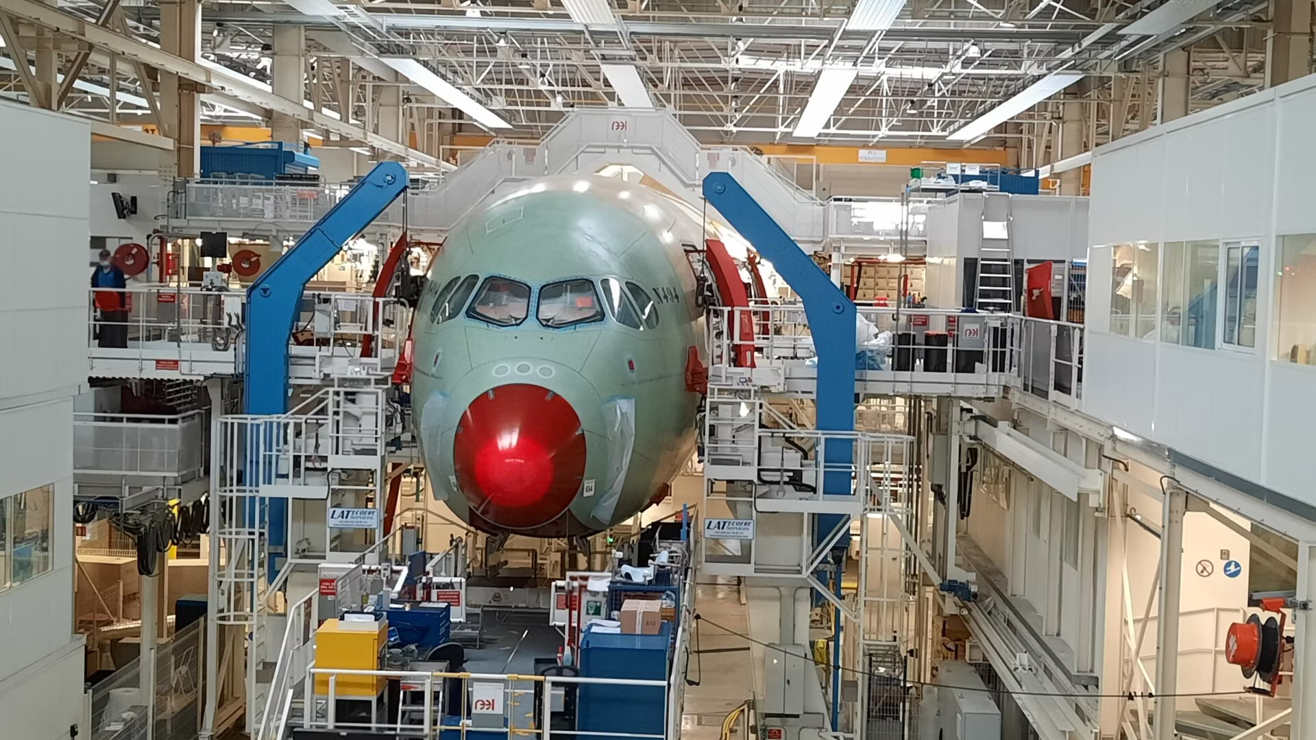 エアバスA350のような複合航空機はどの程度安全ですか？