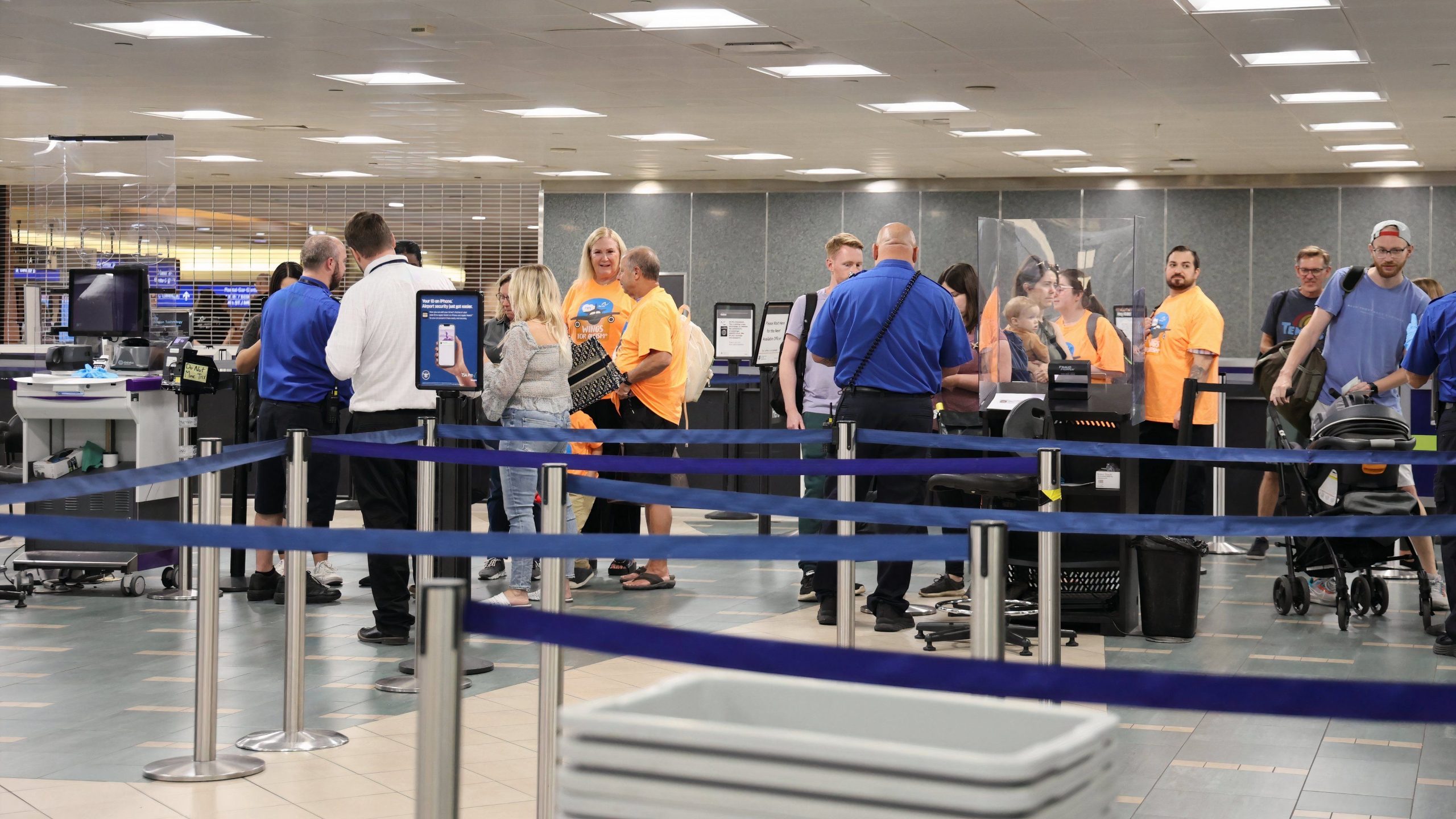 カンタスは、手荷物ハンドラーが1億2,000万ドルの支払いとの紛争を解決します