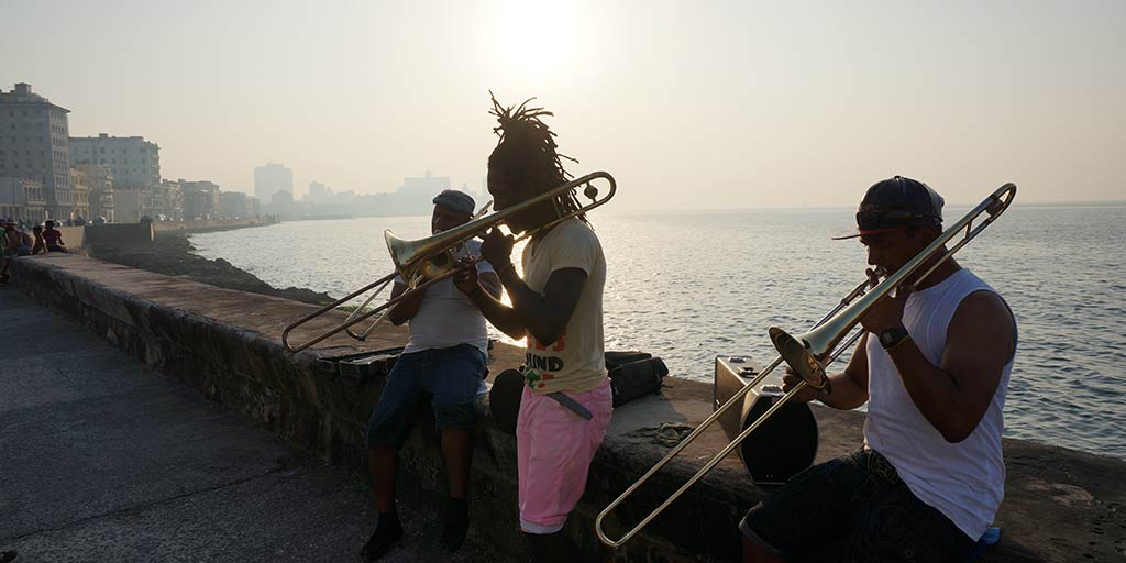 キューバへのコストガイド：旅行のために予算を立てる方法