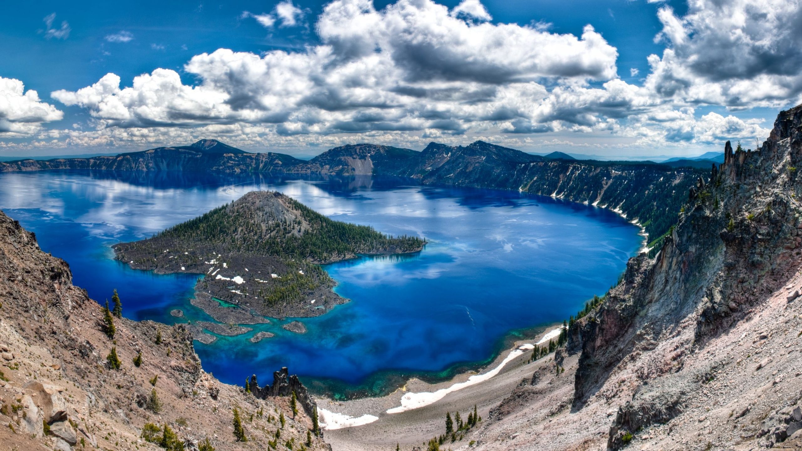 アメリカの10の透明な湖はほぼ異世界です