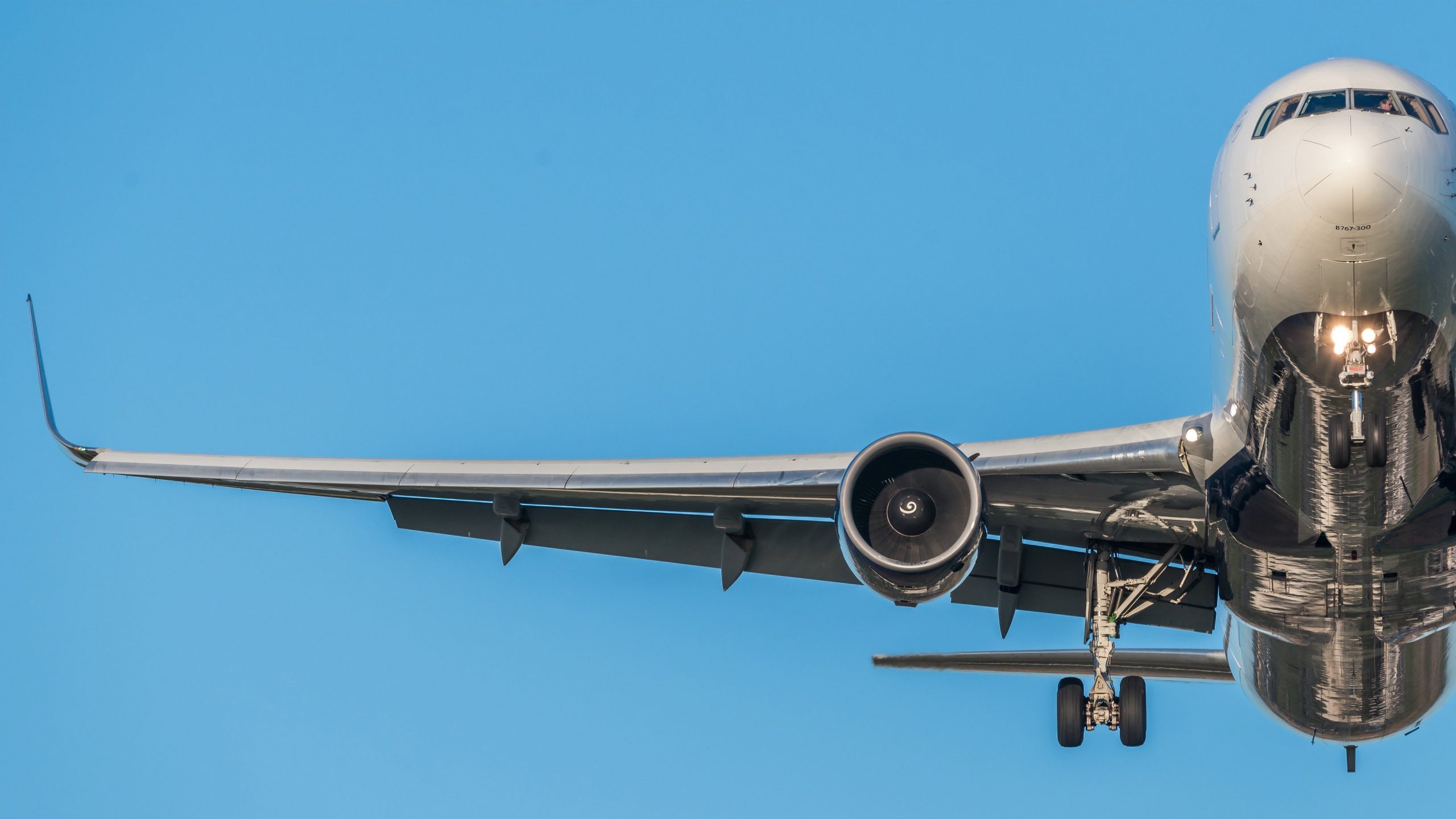 米国には、8月に世界トップ10の国際旅客ボーイング767ルートのうち6つがあります