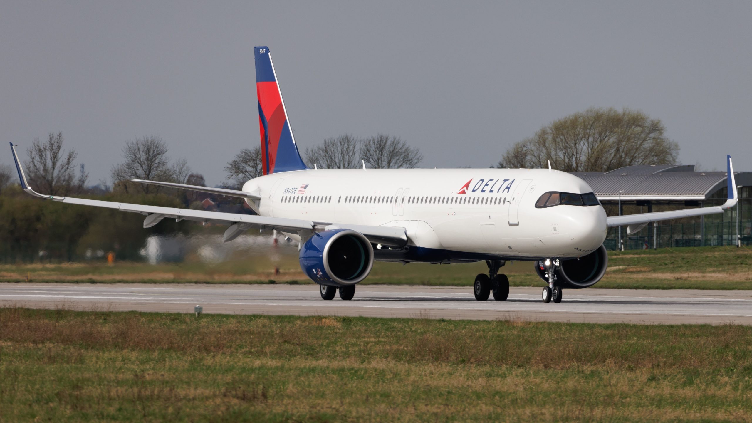 デルタ航空ラインは、シンシナティ/ノーザンケンタッキー州の航空機メンテナンス格納庫のリースを拡張します