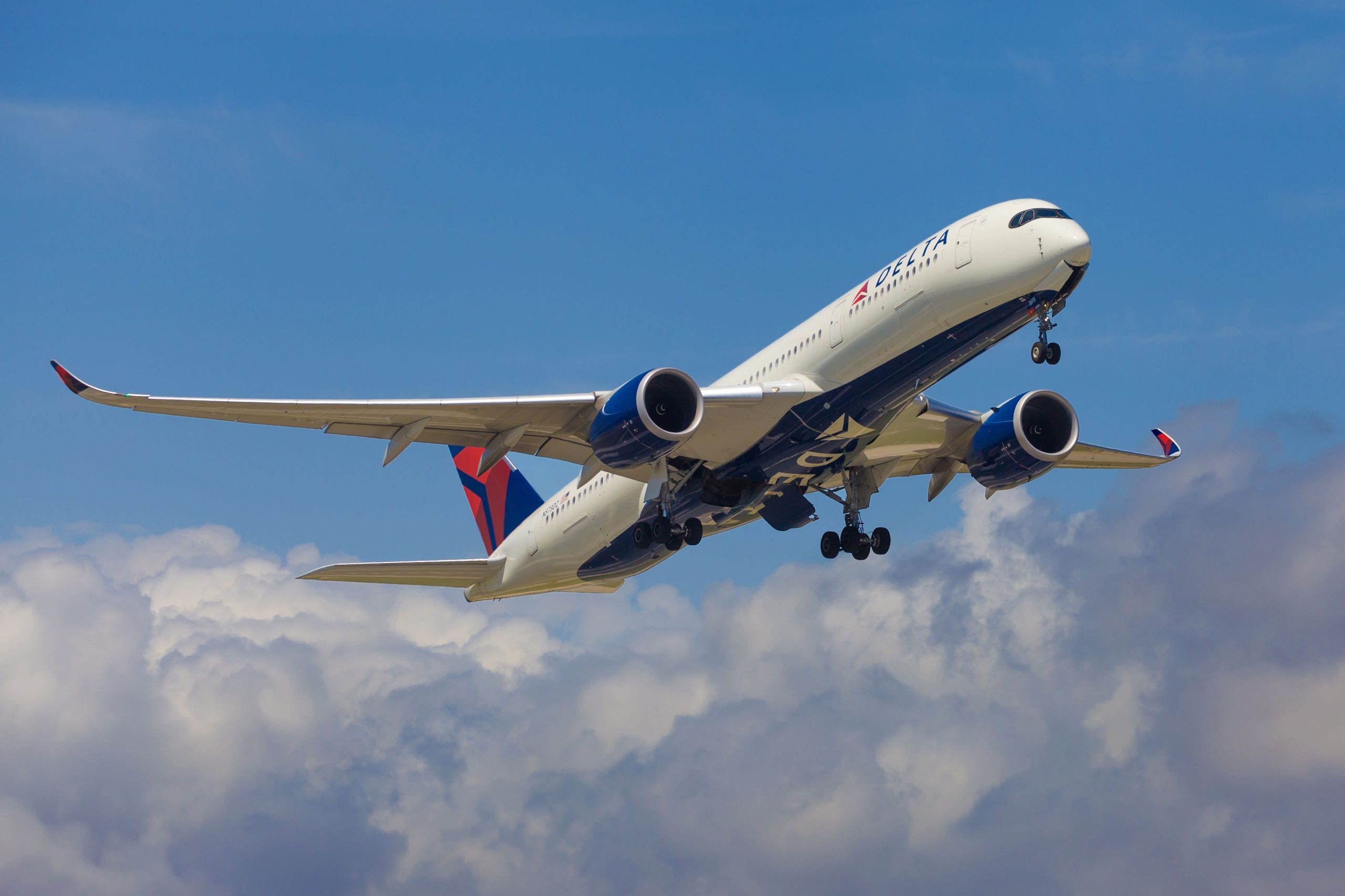 米ドルの価値の低下は、レガシーキャリアをどのように害しますか？