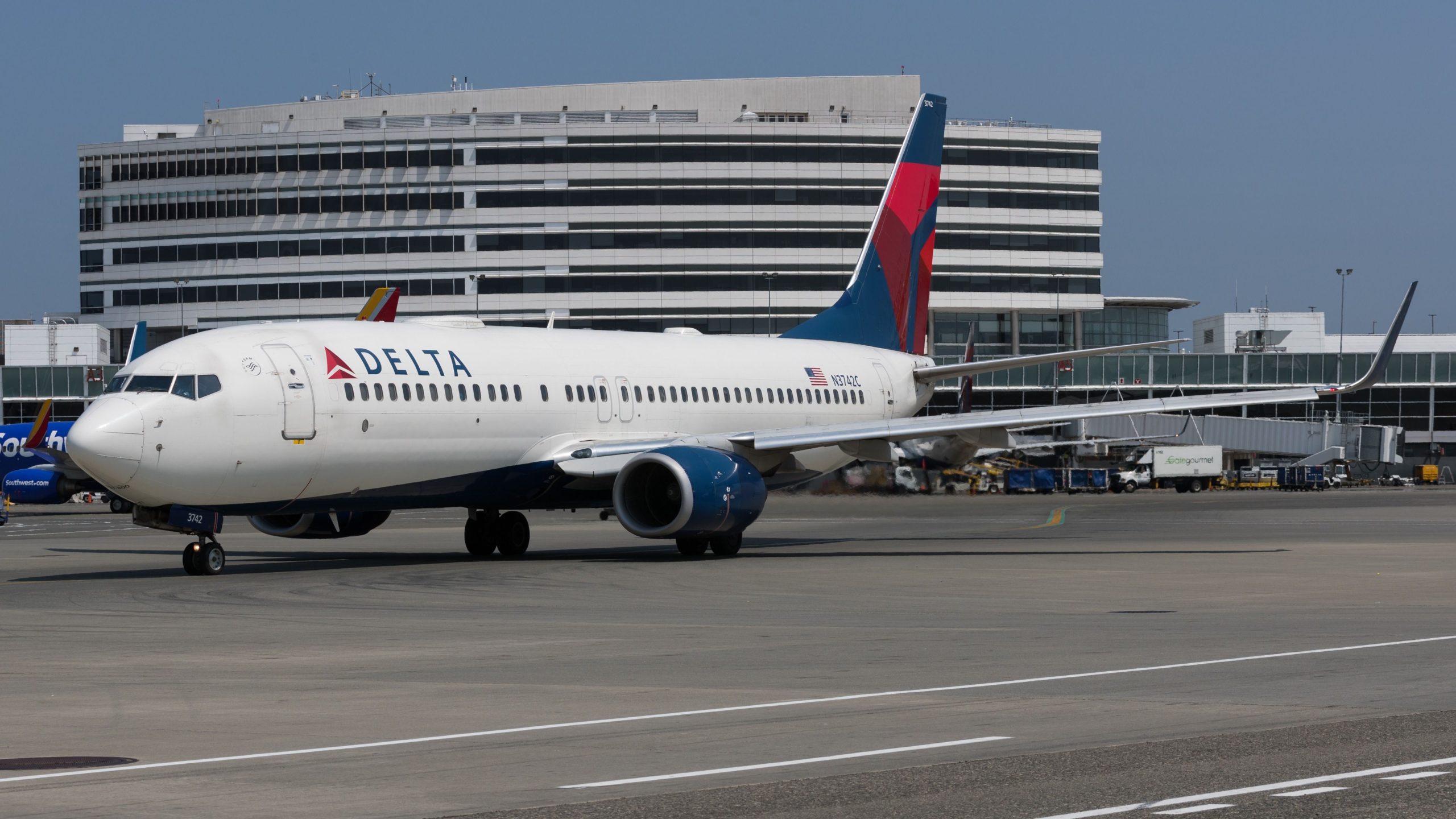 サイバー攻撃：調査中のシアトルタコマ国際空港システムの停止