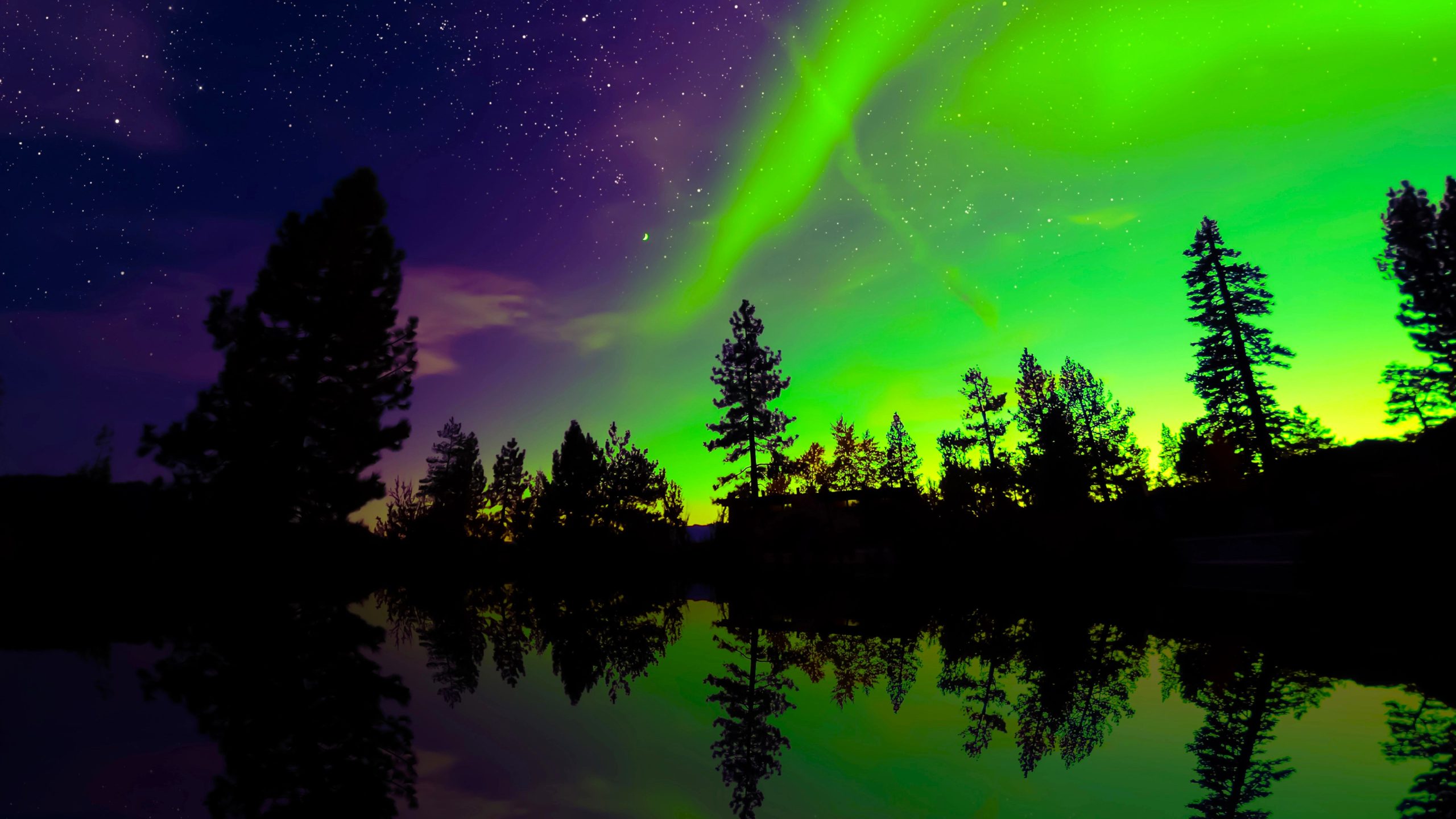 フェアバンクスのオーロラを忘れてください：アラスカのすぐ東にあるこのカナダの州はさらに良いです