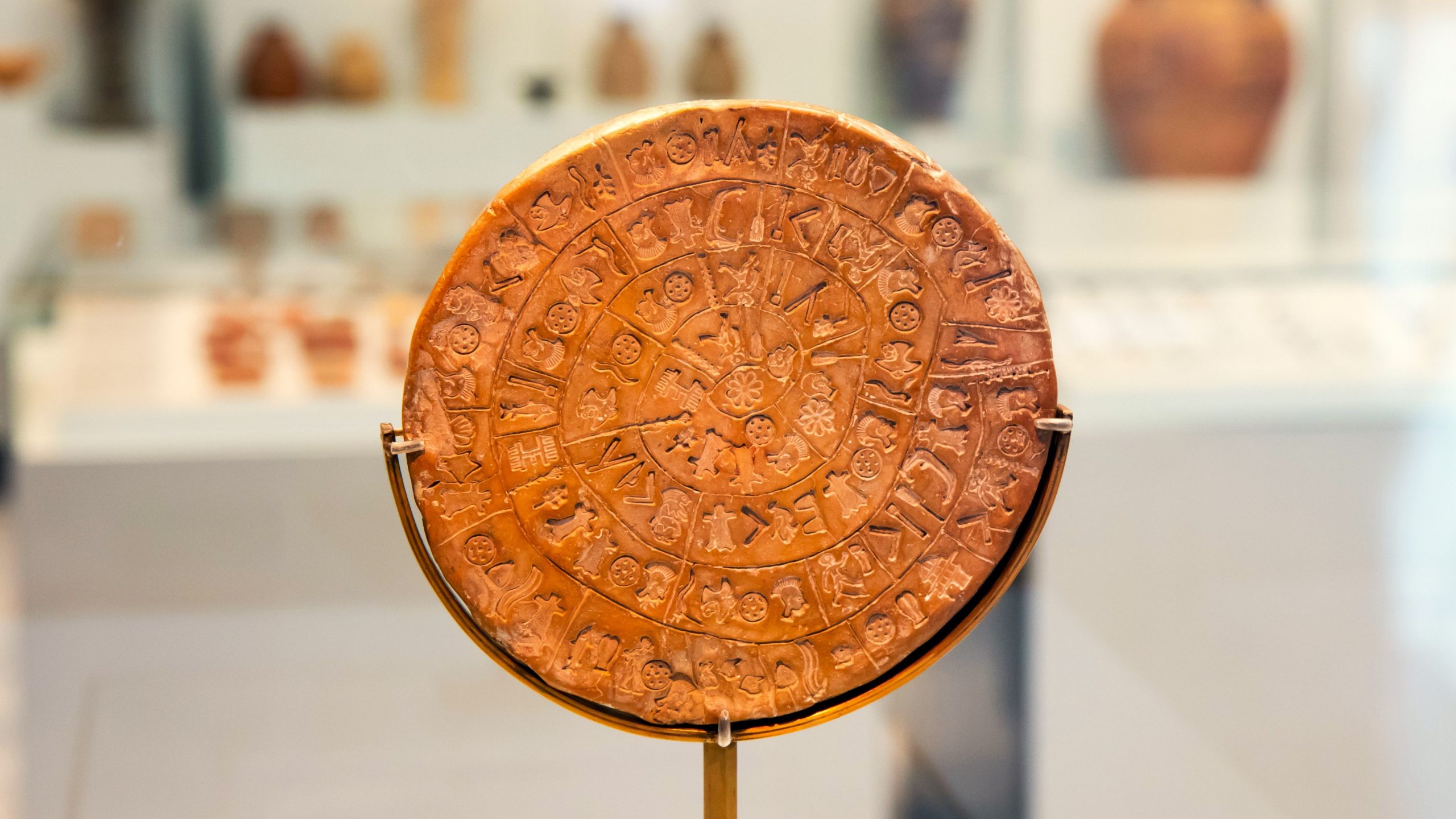 これまでに発見された10の最も神秘的な古代のアーティファクト