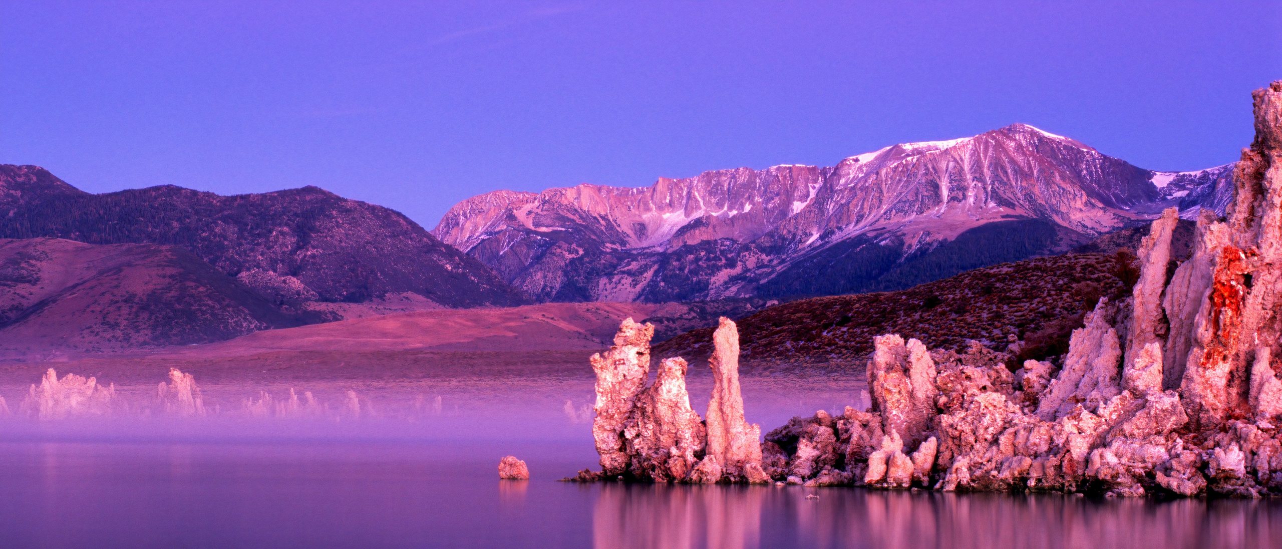 「カリフォルニアの南極」は、冬の山と湖の景色のための過小評価されている宝石です