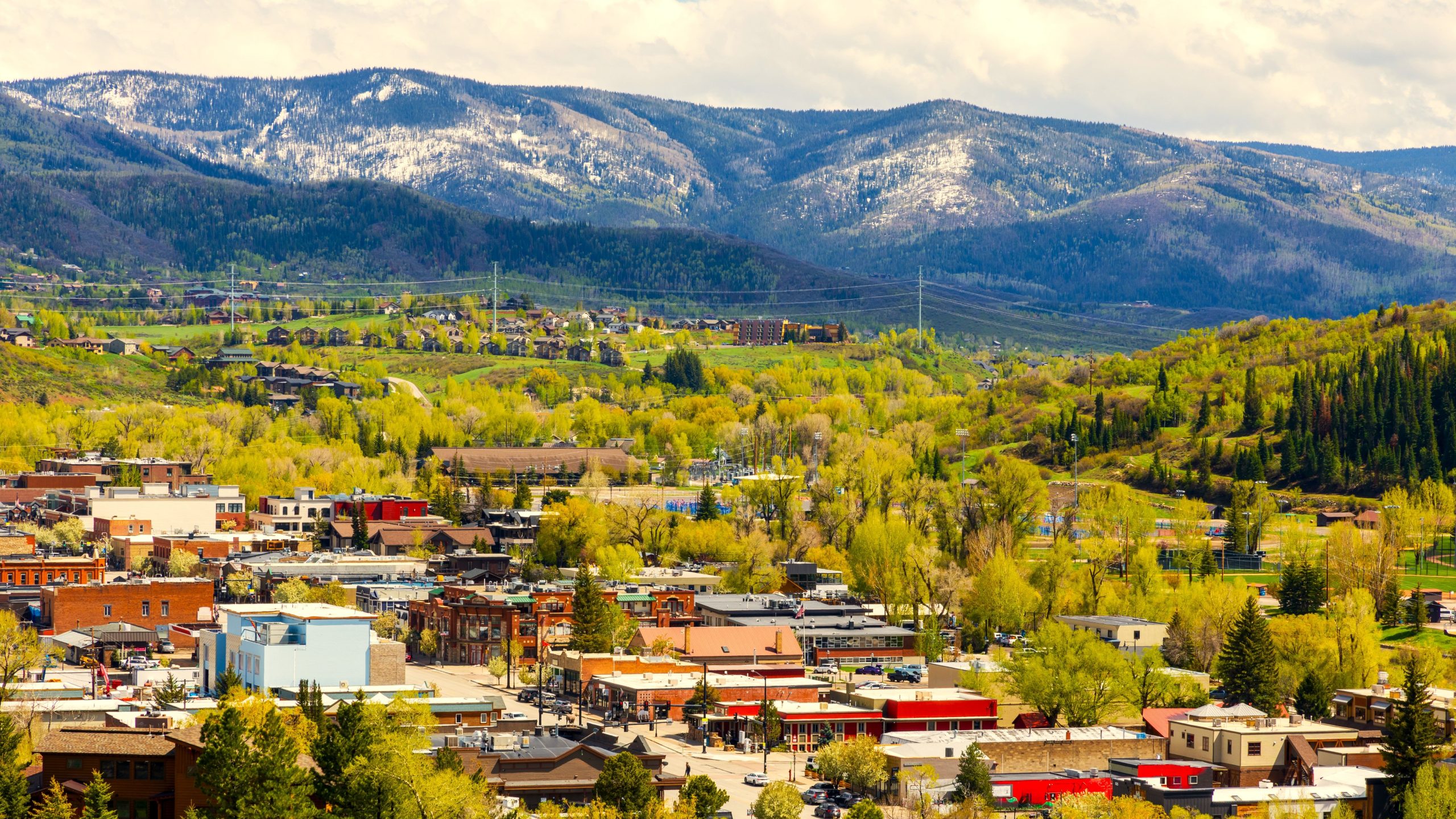 引退に最適なロッキー山脈の10の美しい山の町