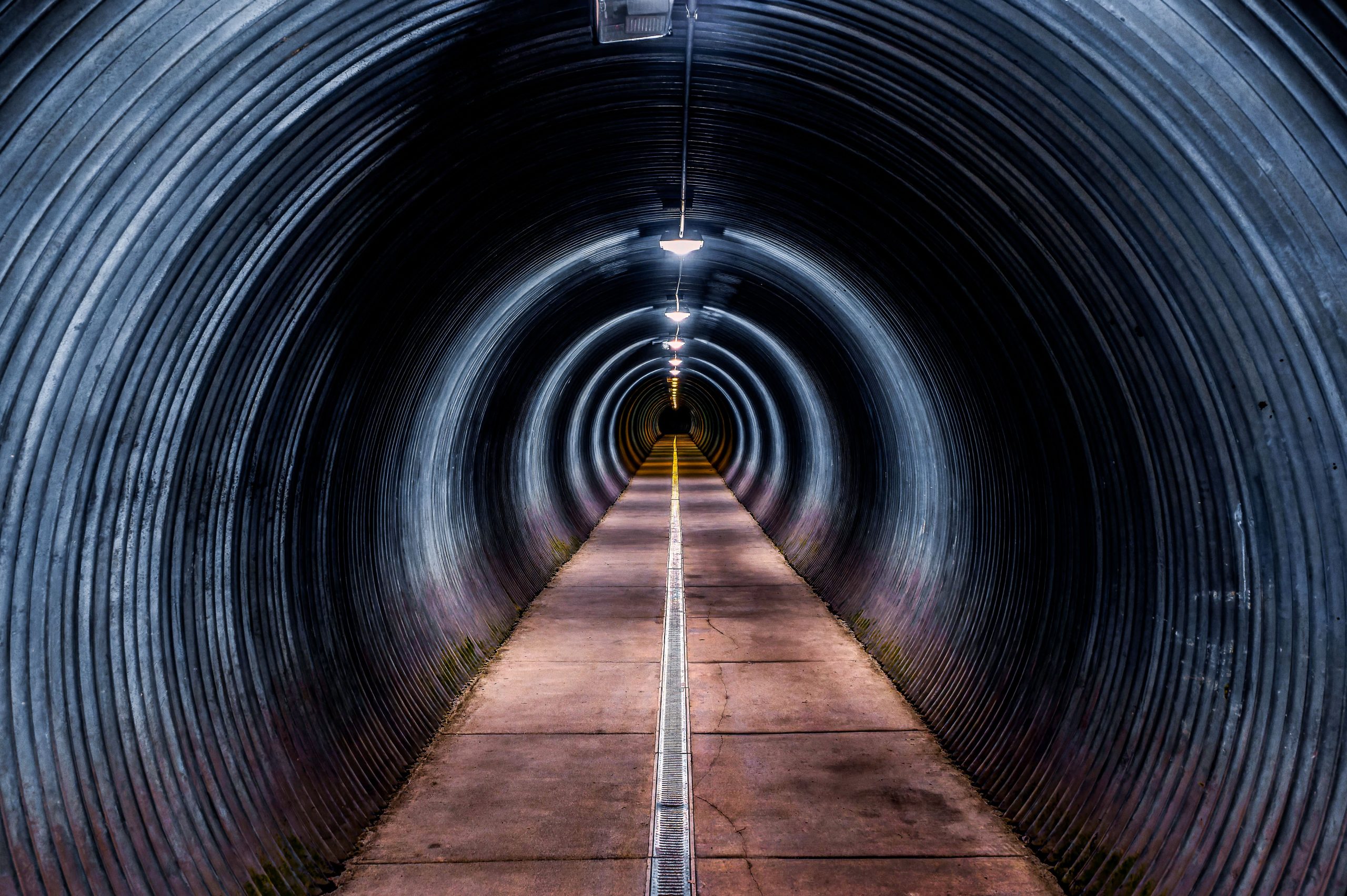 この米国の町には、地下でのみアクセスできる1つの居住建物があります