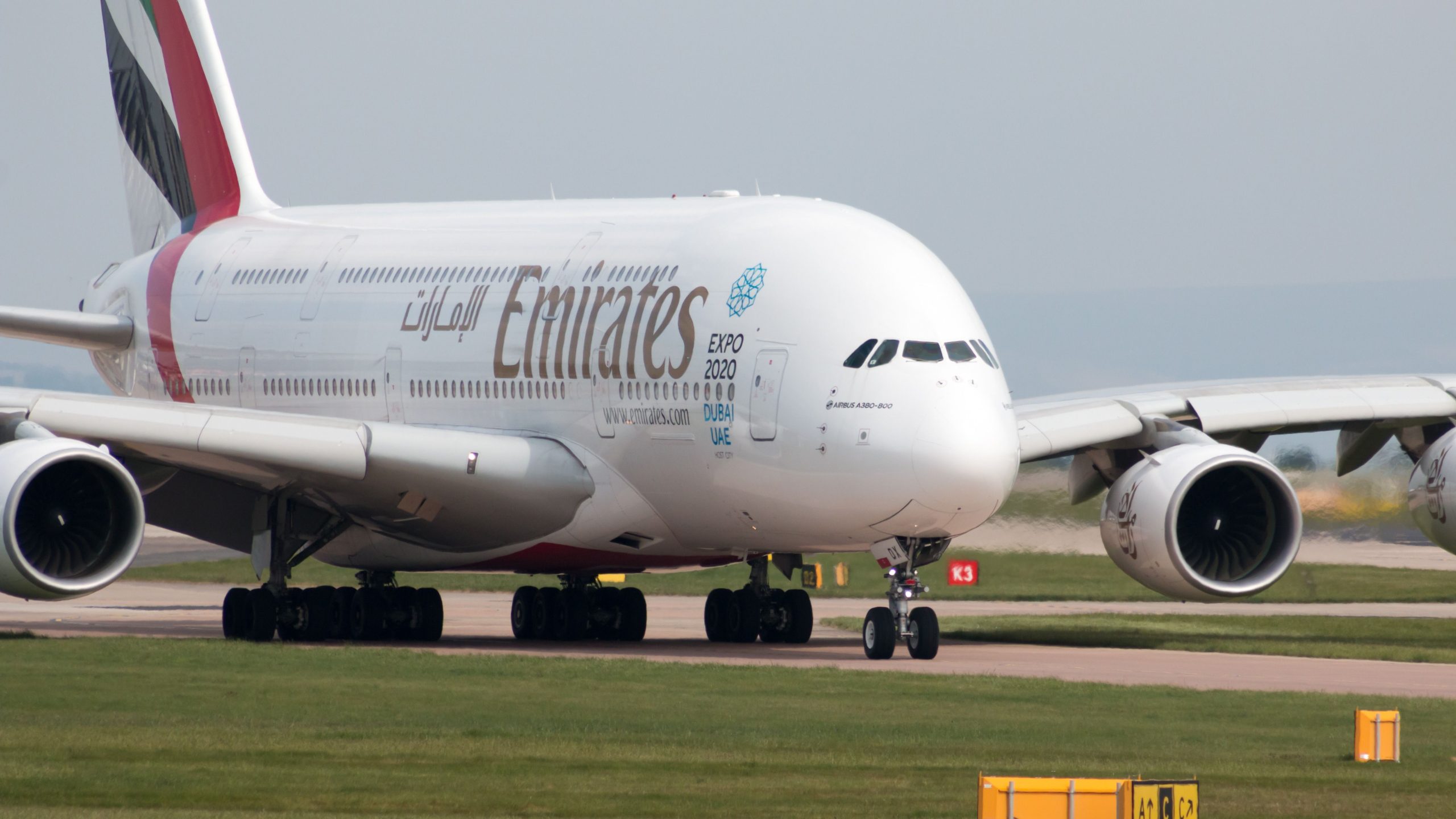 エミレーツは、このお祝いシーズンをより良く飛ばすためのヒントを提供しています