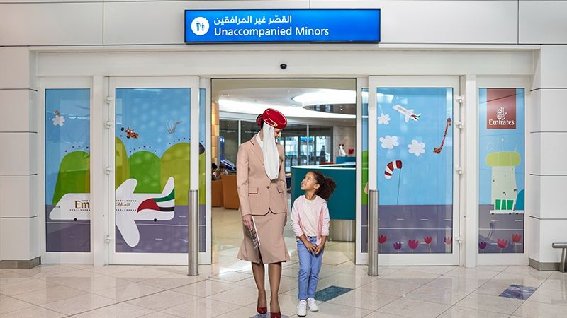 エミレーツ首相の未成年者からチェックインからコレクションまで