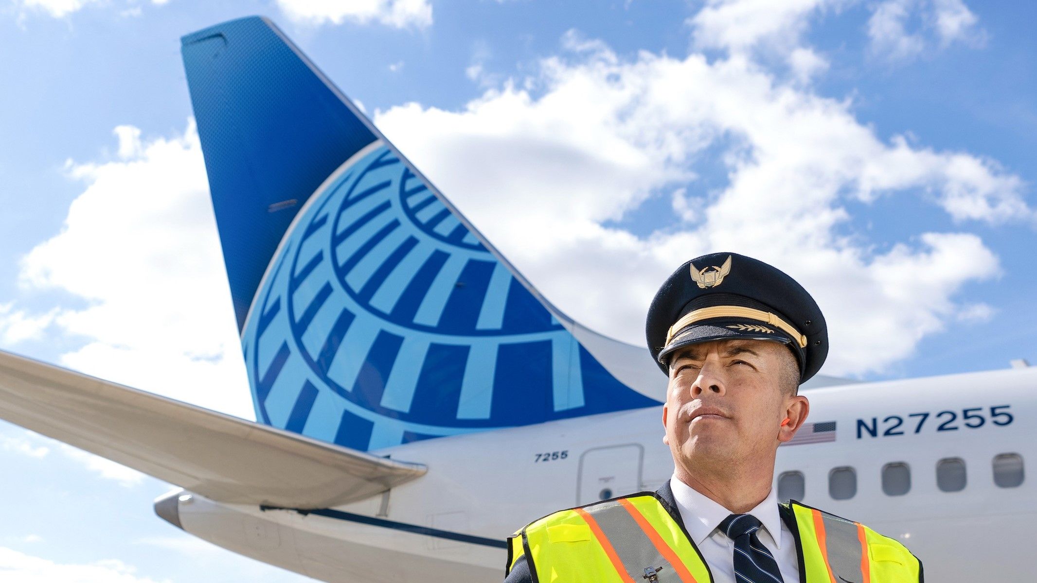 ユナイテッド航空は3年間で6,000人以上のパイロットを雇いました