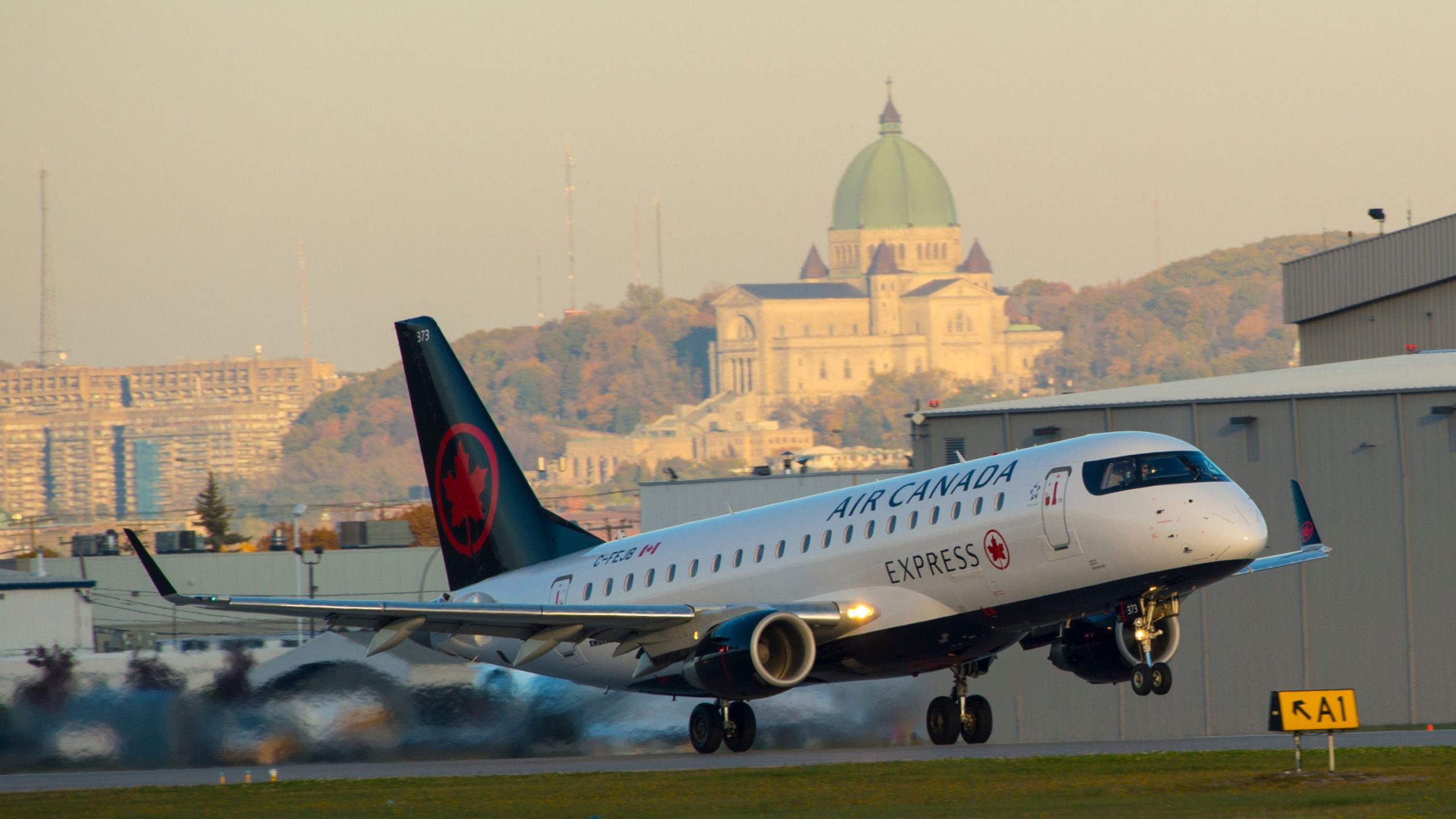 どの旅客機が最短の離陸距離を持っていますか？