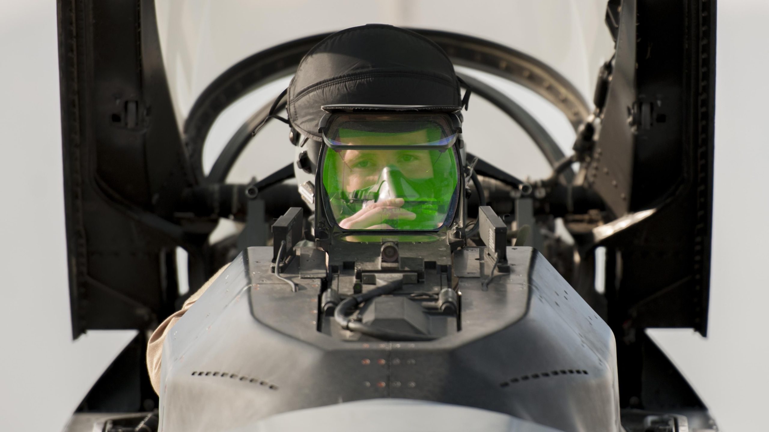 軍用機のヘッドアップディスプレイ：5つの楽しい事実