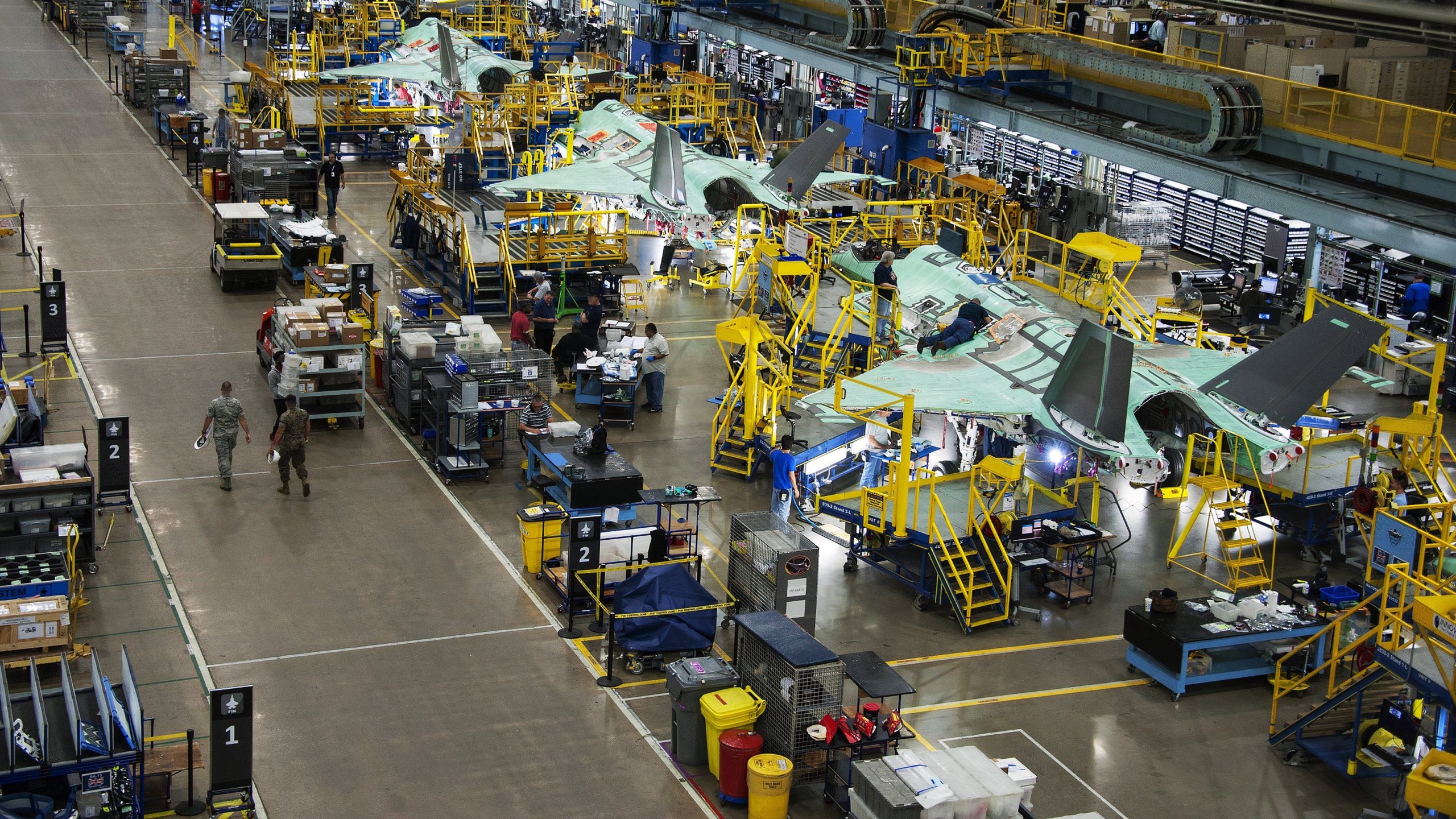 F-35の遅延により、ロッキードがストレージスペースを使い果たしています