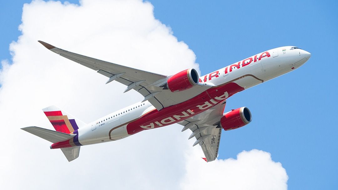 視聴：エアインディアリリースインディアンフォークダンスフォームを取り入れた機内安全ビデオ