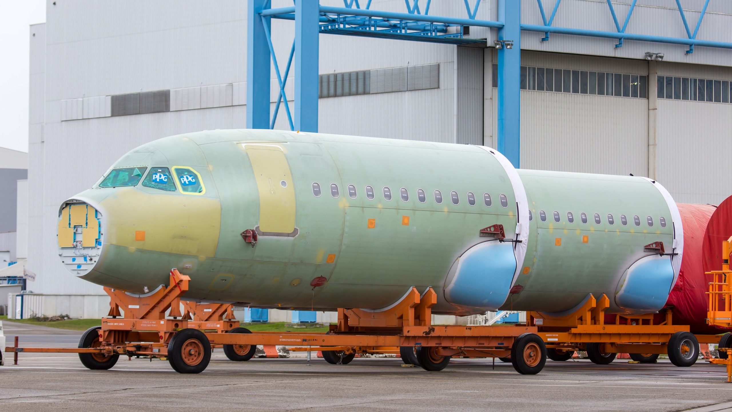 エアバスは、供給と労働の問題が増えるにつれて航空機の生産の遅延に直面します