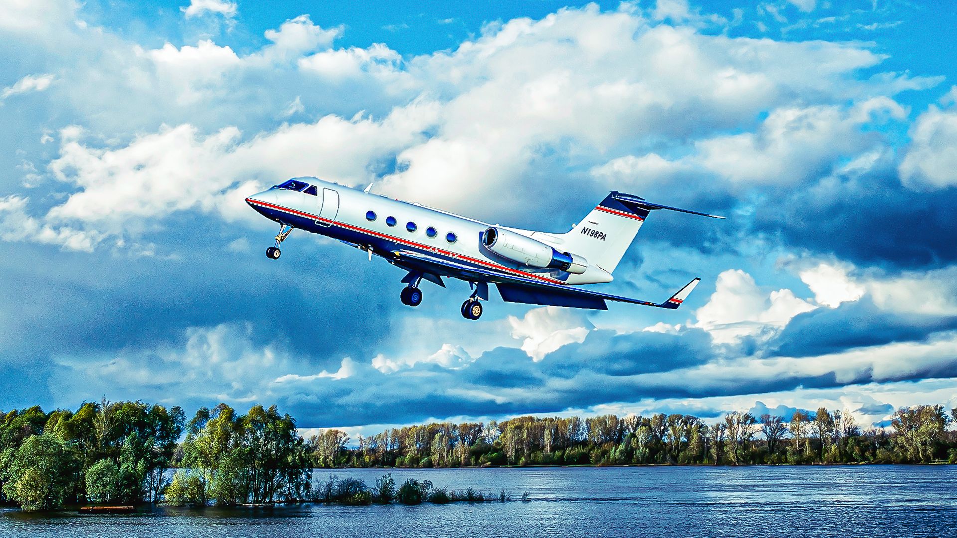 ガルフストリームはどのようにして民間航空機の生産を開始しましたか？